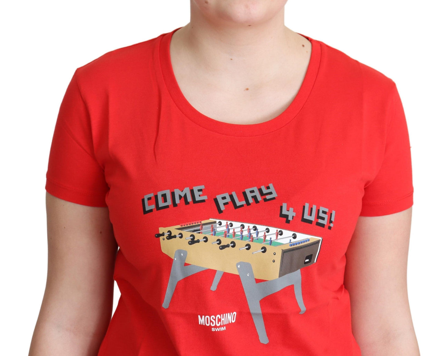 Moschino – Rotes T-Shirt mit „Come Play 4 Us“-Print aus Baumwolle