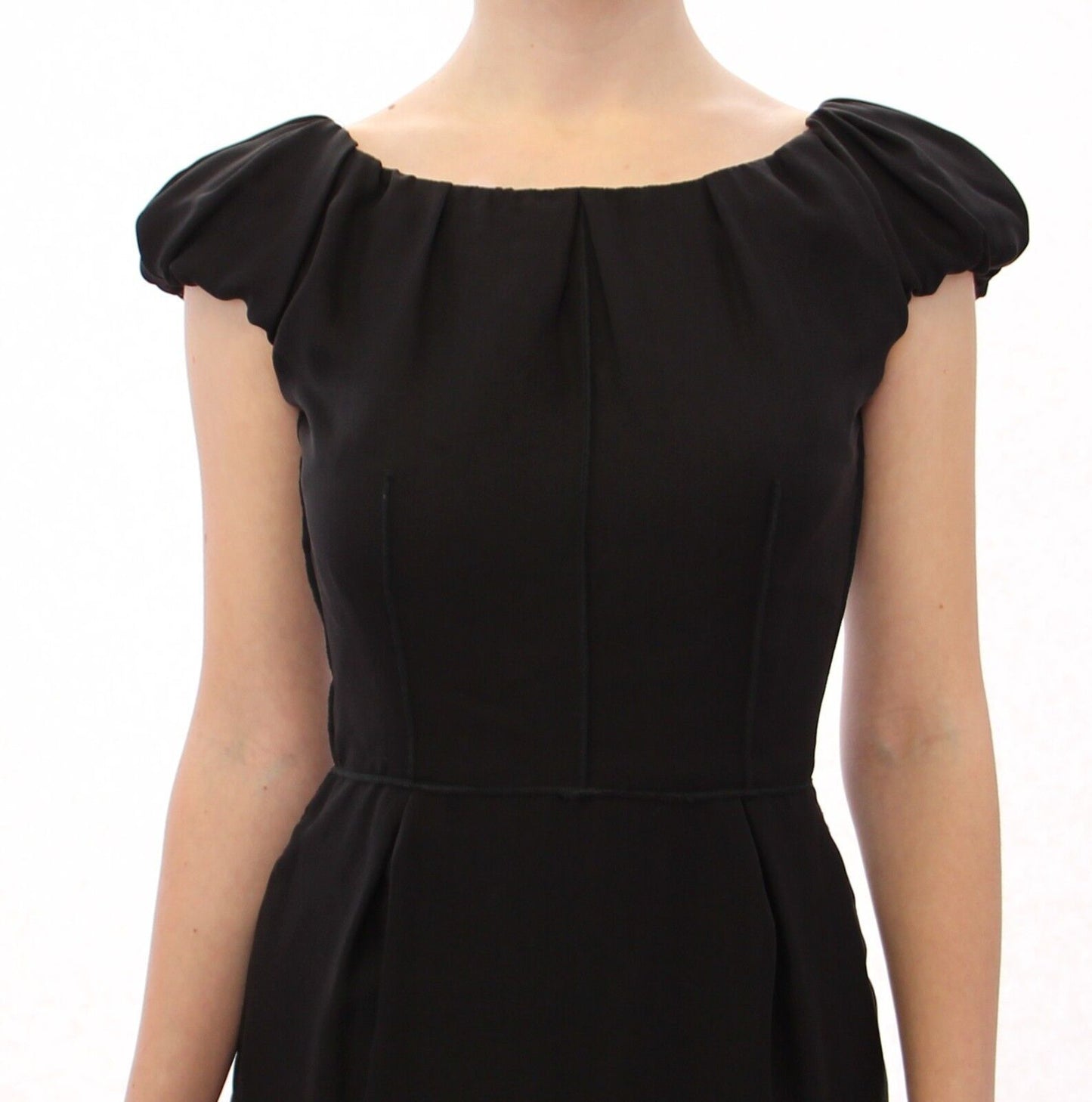 Dolce & Gabbana Schwarzes Seiden-Maxikleid mit kurzen Ärmeln
