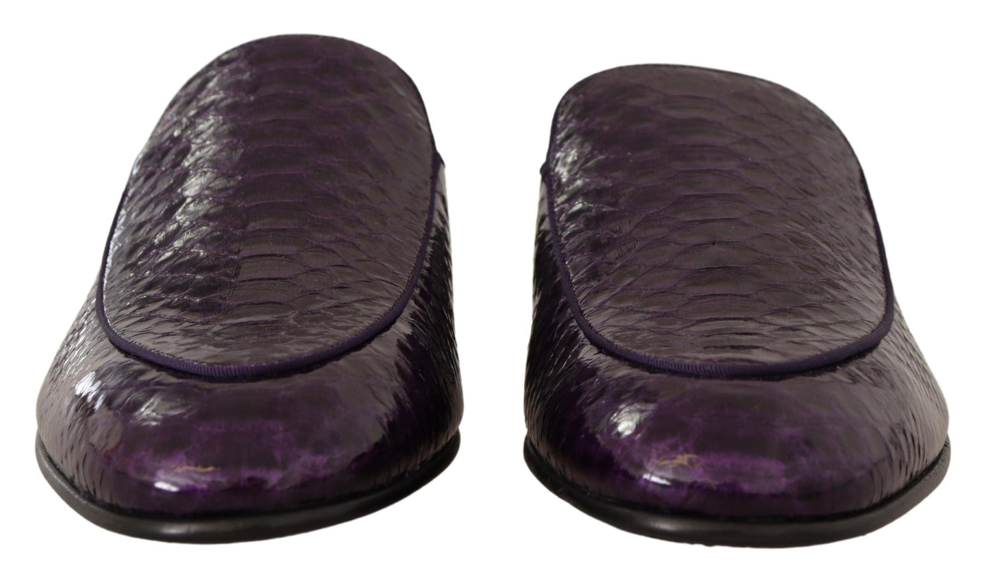 Dolce & Gabbana – Flache Slides aus exotischem Leder in Lila