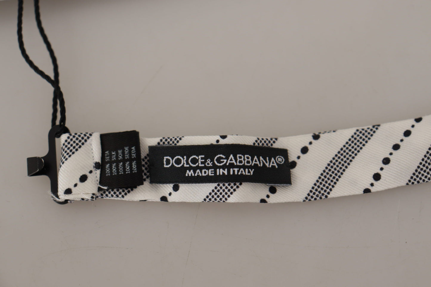 Dolce & Gabbana – Papillon-Fliege aus 100 % Seide mit weißen und schwarzen Punkten
