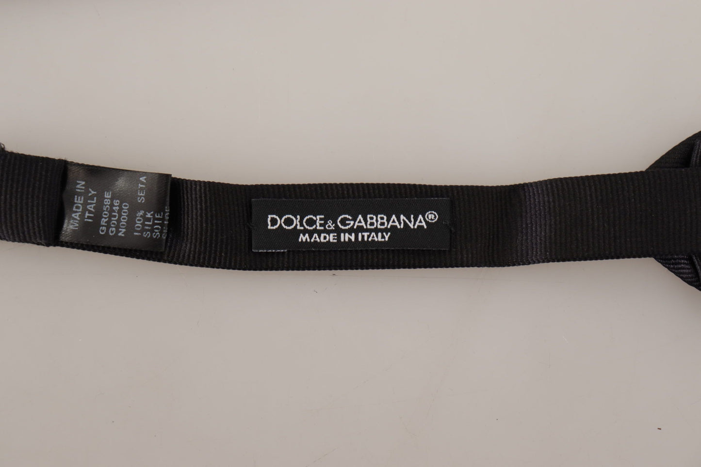 Dolce & Gabbana – Schwarze, einfarbige Papillon-Krawatte aus 100 % Seide mit verstellbarem Hals
