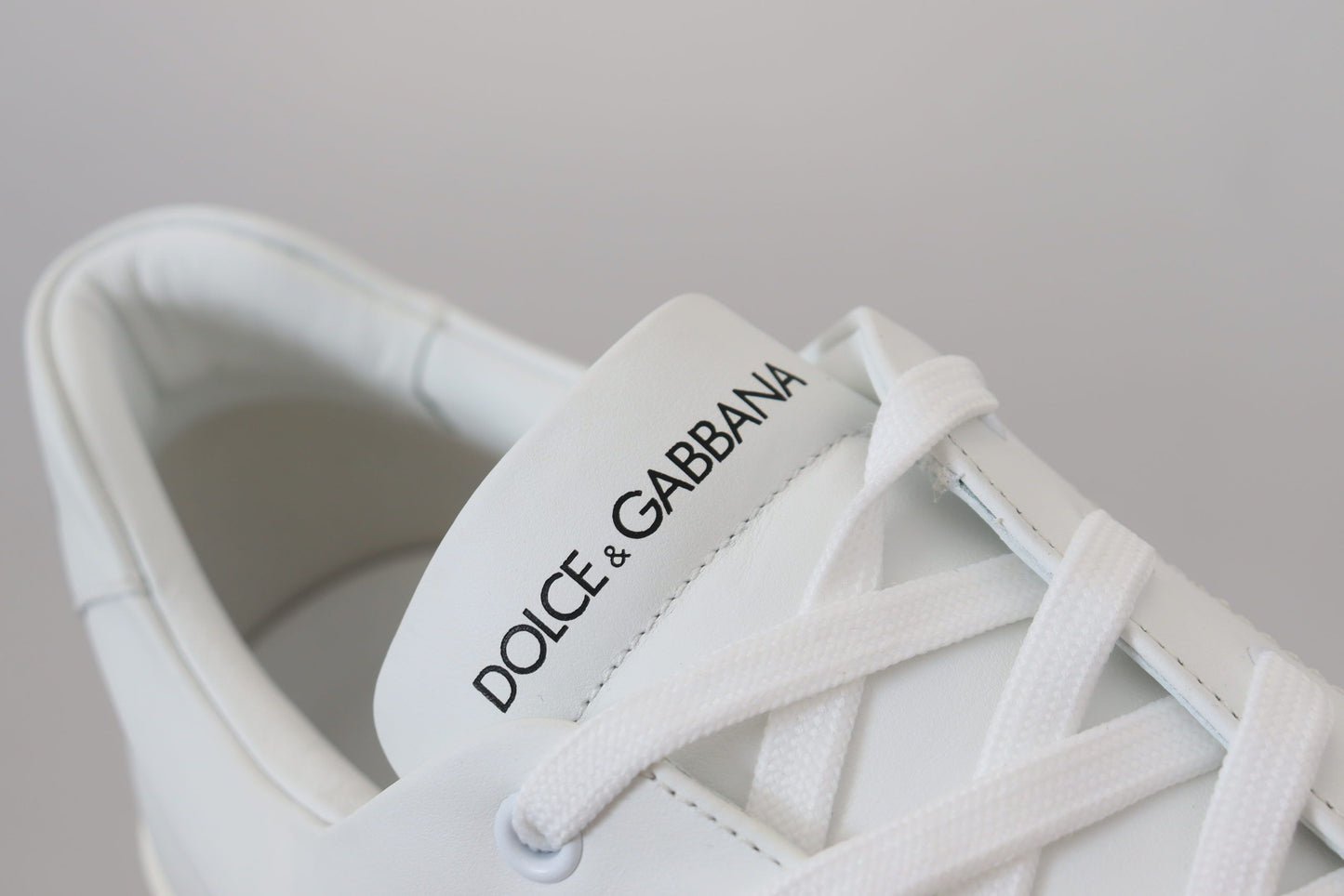 Dolce & Gabbana Weiße Leder DG Logo Casual Sneakers Schuhe