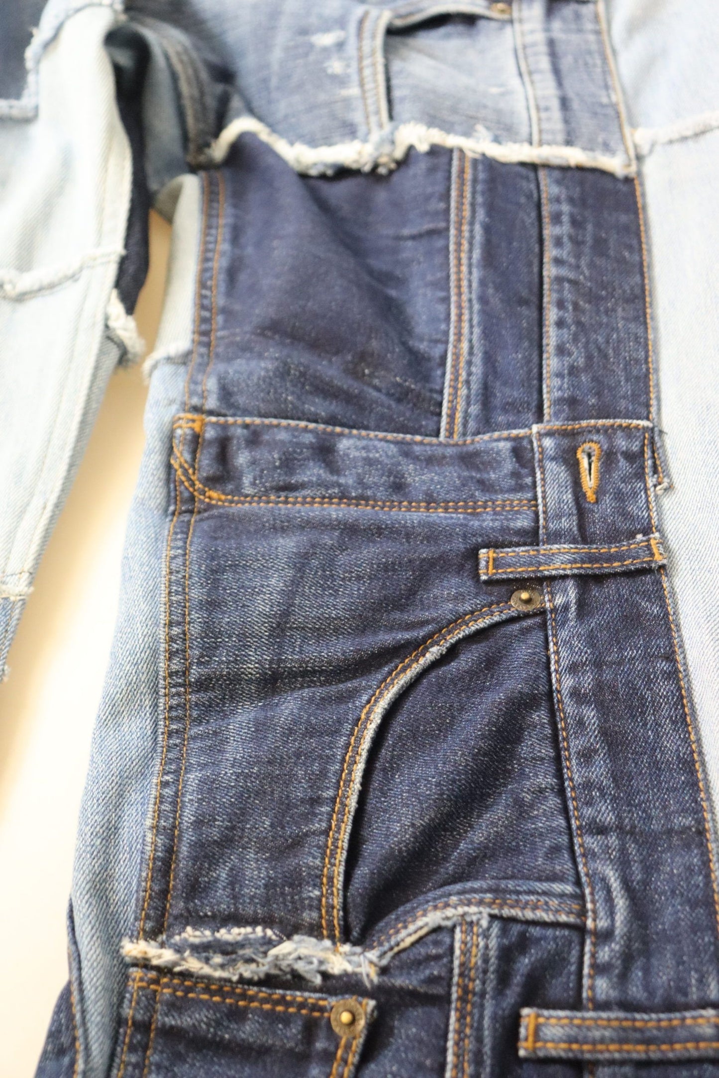 Dolce & Gabbana Mehrfarbige Patchwork-Jeans mit hoher Taille