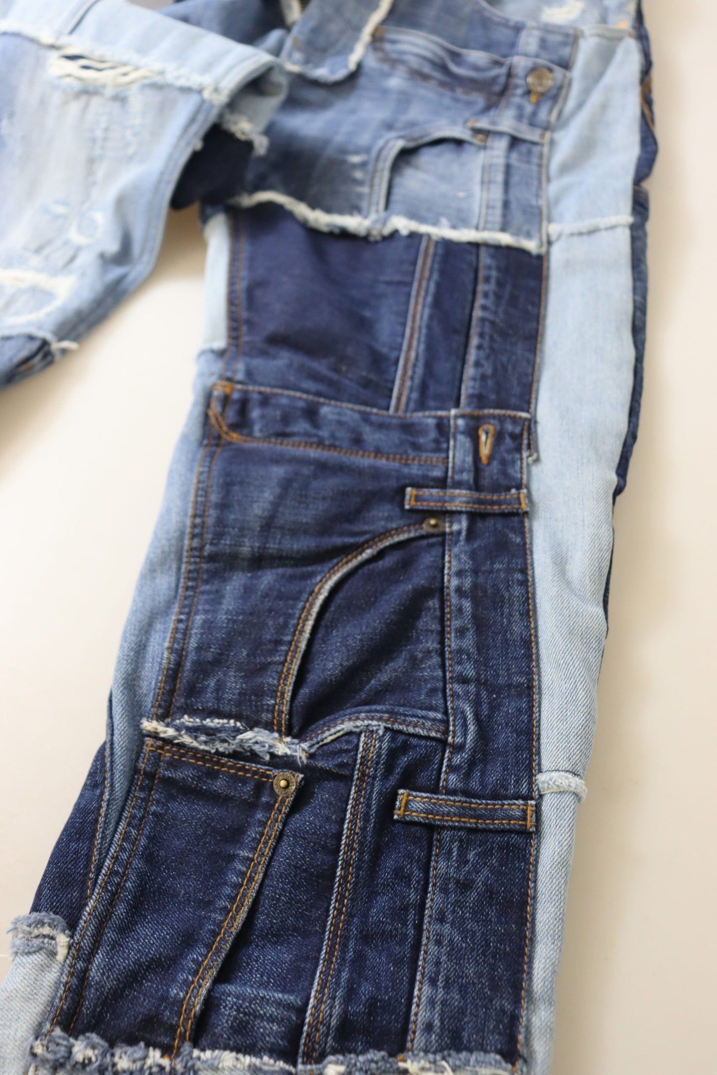 Dolce & Gabbana Mehrfarbige Patchwork-Jeans mit hoher Taille