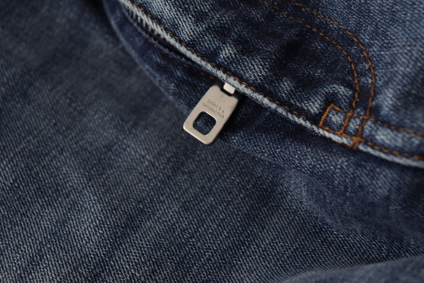 Dolce & Gabbana – Blaue Jeanshose mit Kristallverzierung