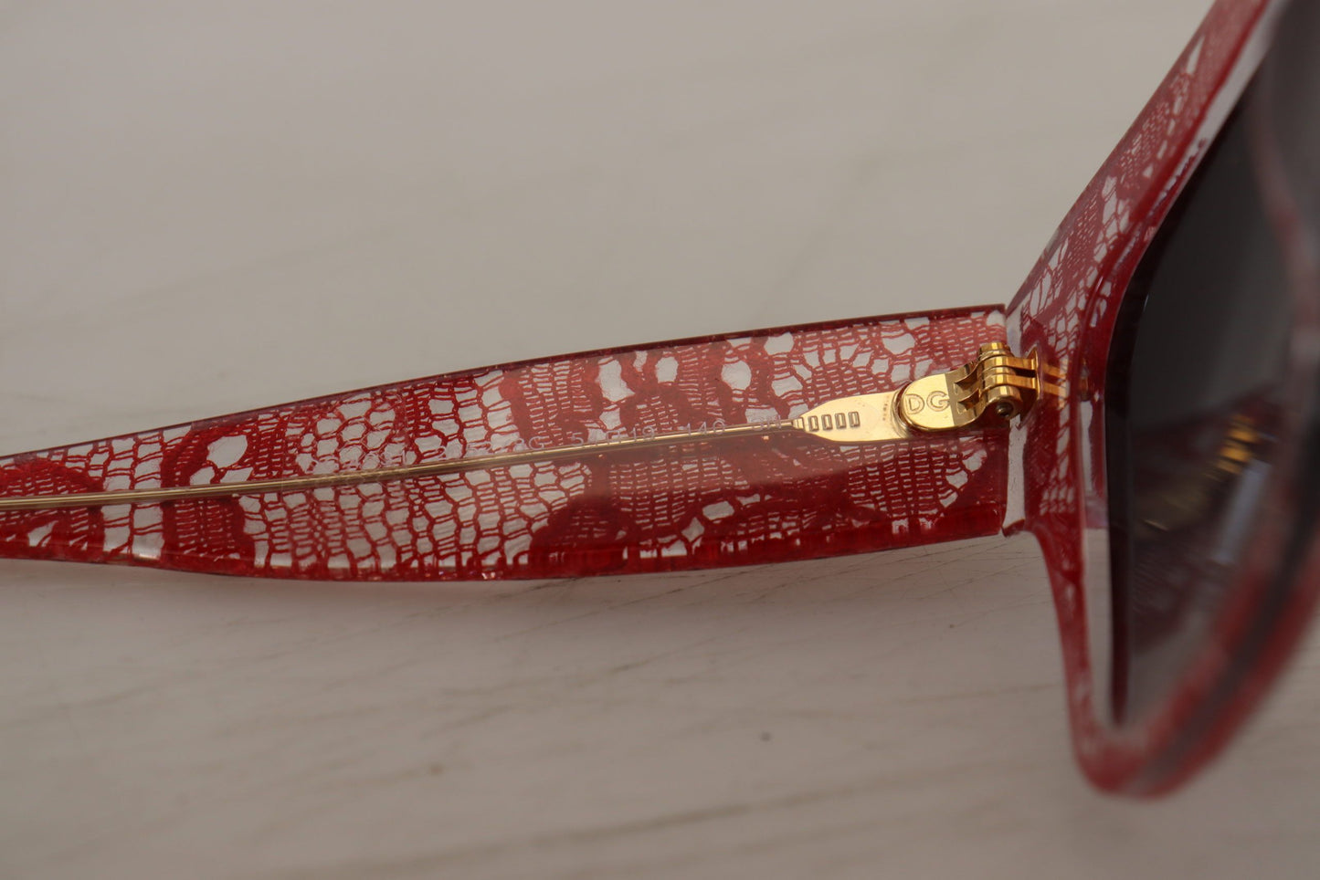 Dolce & Gabbana Sonnenbrille mit rechteckiger Acetat-Spitze DG4231