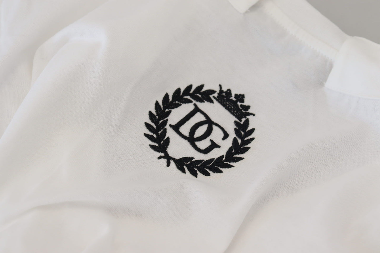 Dolce & Gabbana Weißes Kurzarm-T-Shirt aus Baumwolle mit V-Ausschnitt