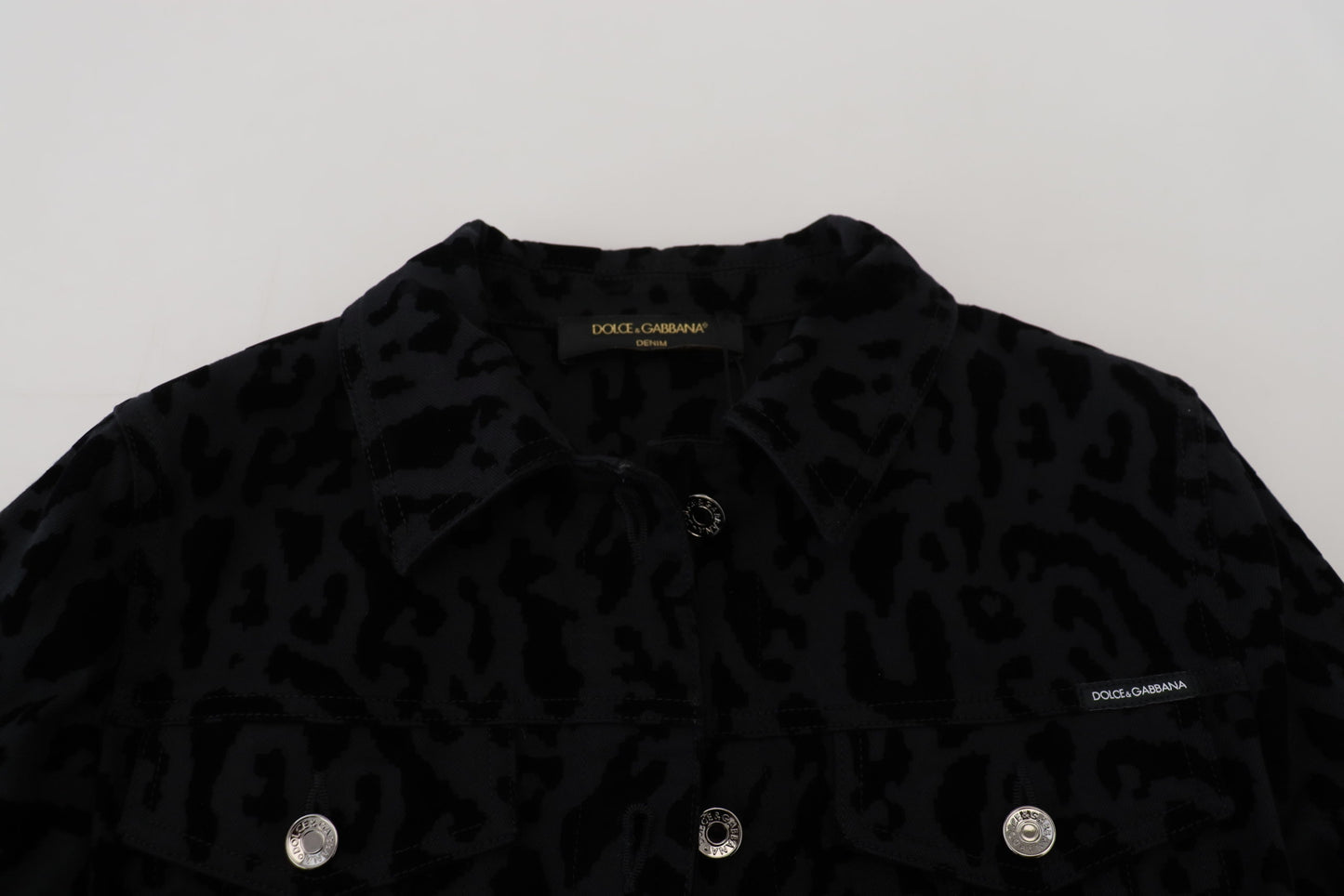 Dolce & Gabbana – Schwarze Jeansjacke mit langen Ärmeln und Leopardenmuster