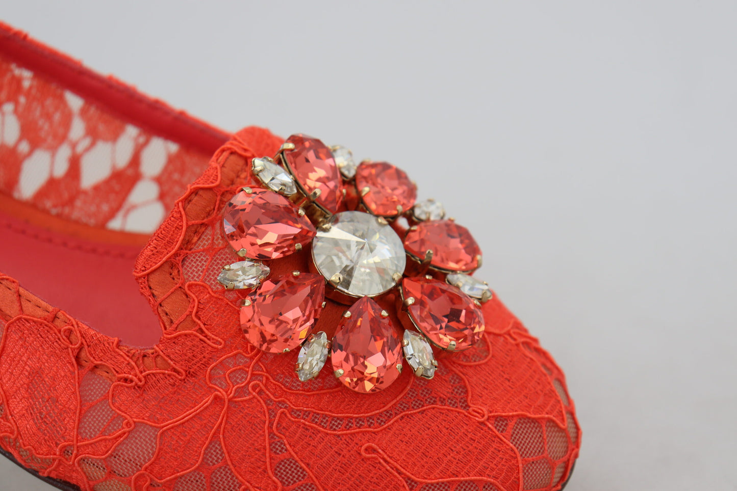 Dolce & Gabbana – Rote Taormina-Ballerinas mit Spitzenkristallen