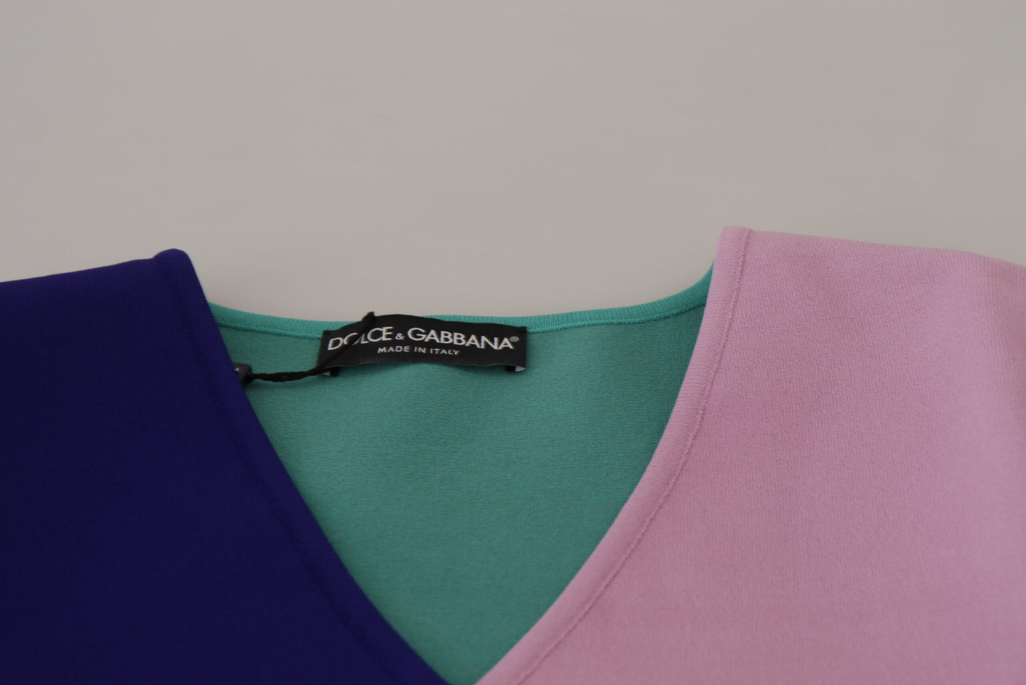 Dolce & Gabbana – Mehrfarbiger Pullover aus Viskose mit V-Ausschnitt und langen Ärmeln