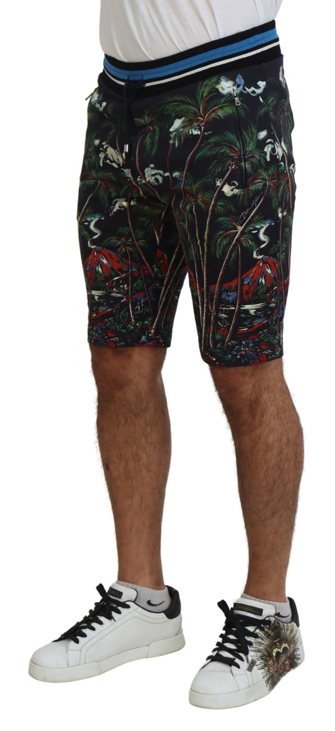 Dolce & Gabbana – Schwarze Freizeitshorts aus Baumwolle mit Vulkan-Print