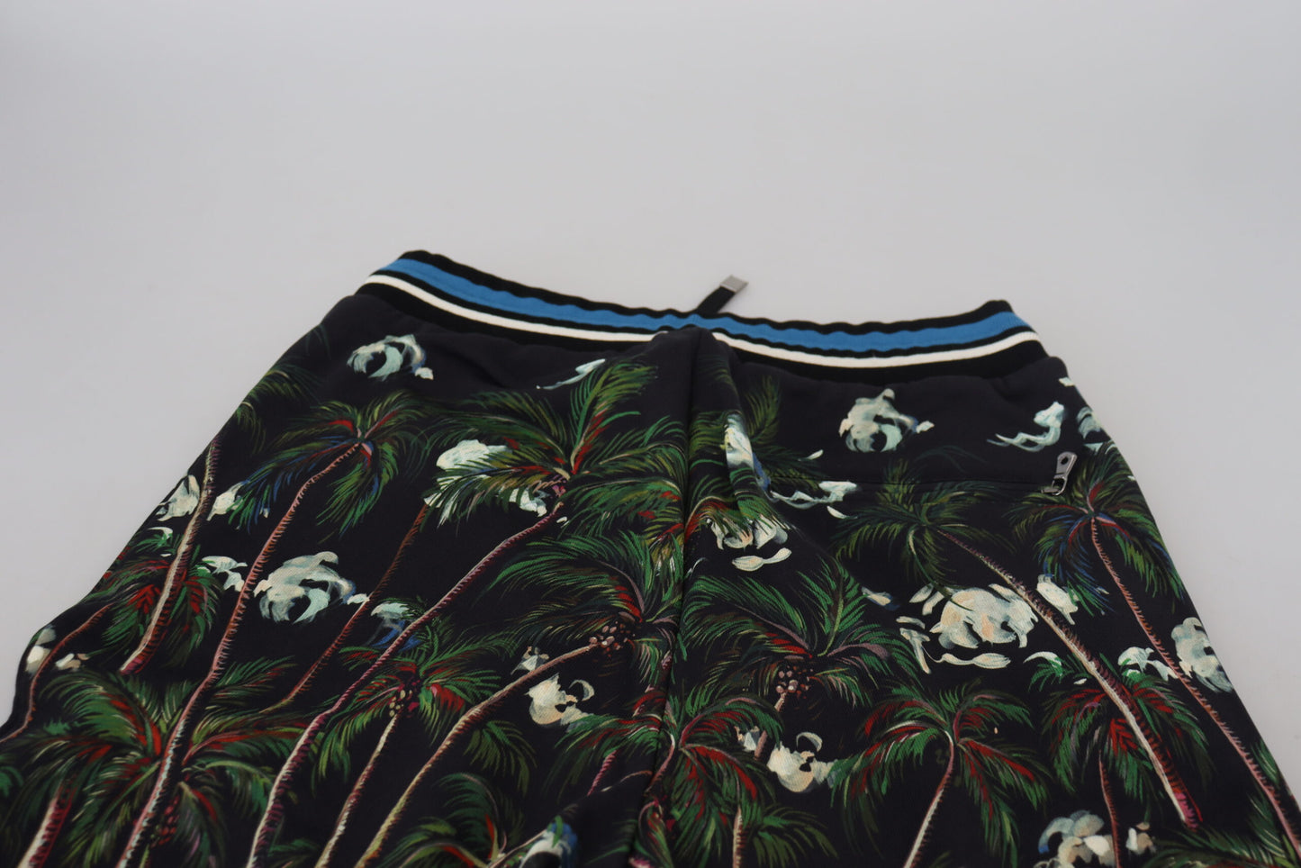 Dolce & Gabbana – Schwarze Freizeitshorts aus Baumwolle mit Vulkan-Print