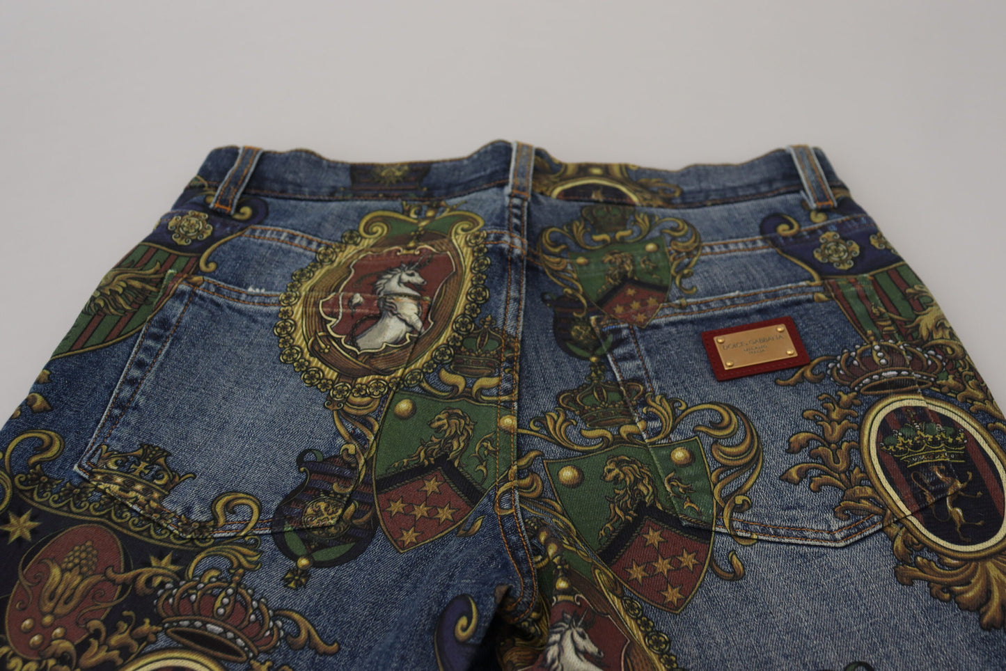 Dolce & Gabbana – Slim Fit-Jeans aus Baumwolle mit blauem Medaillendruck
