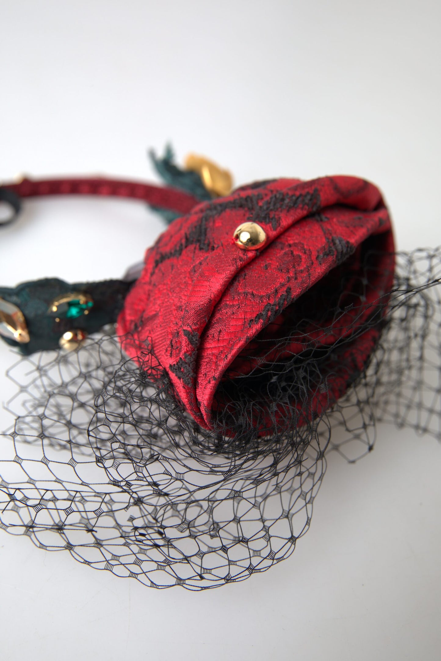 Dolce & Gabbana Rotes Haarband mit mehrfarbigem Rosen-Seidenkristall-Netzlogo-Diadem