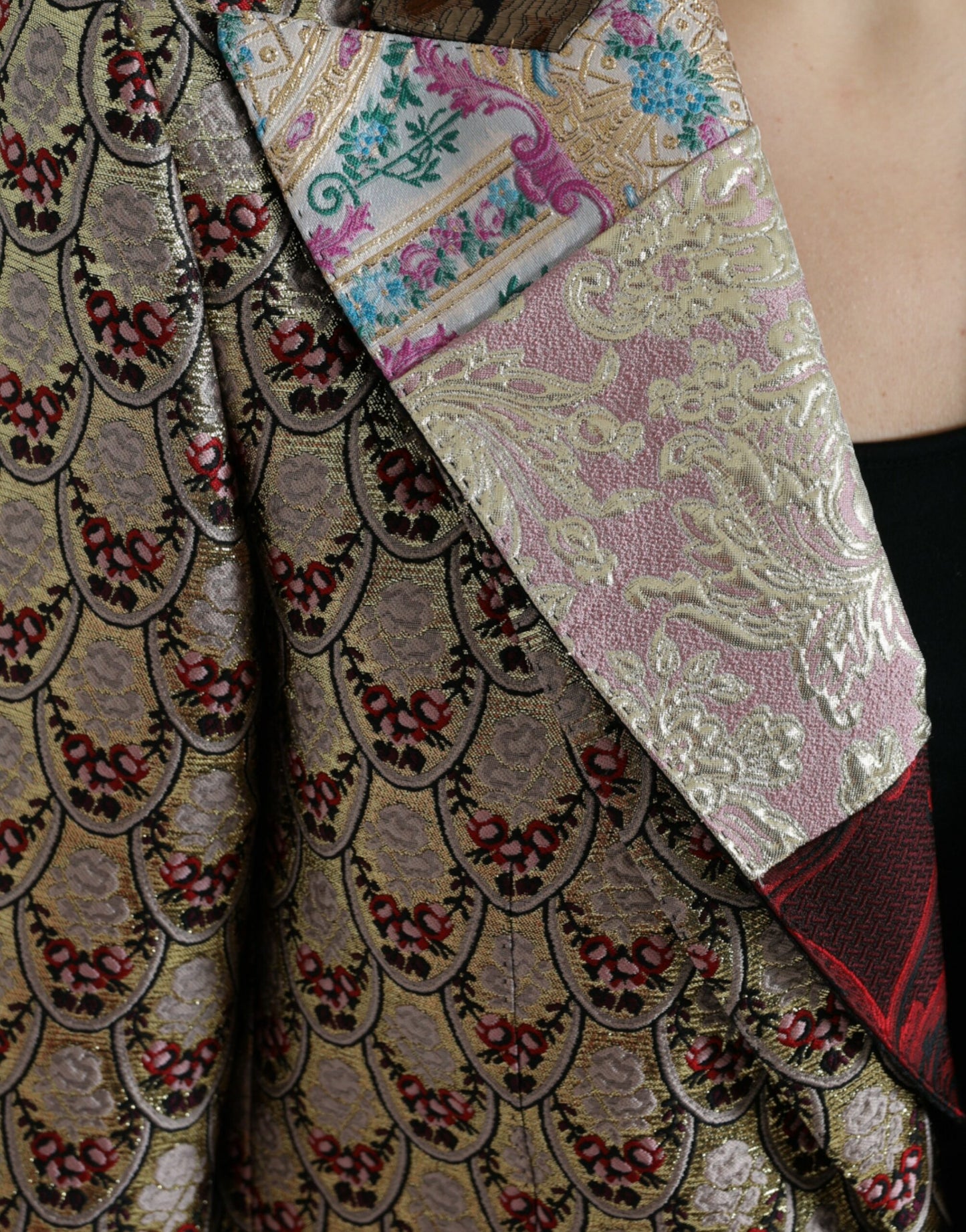 Dolce & Gabbana – Mehrfarbige Jacquardjacke mit floralem Patchwork