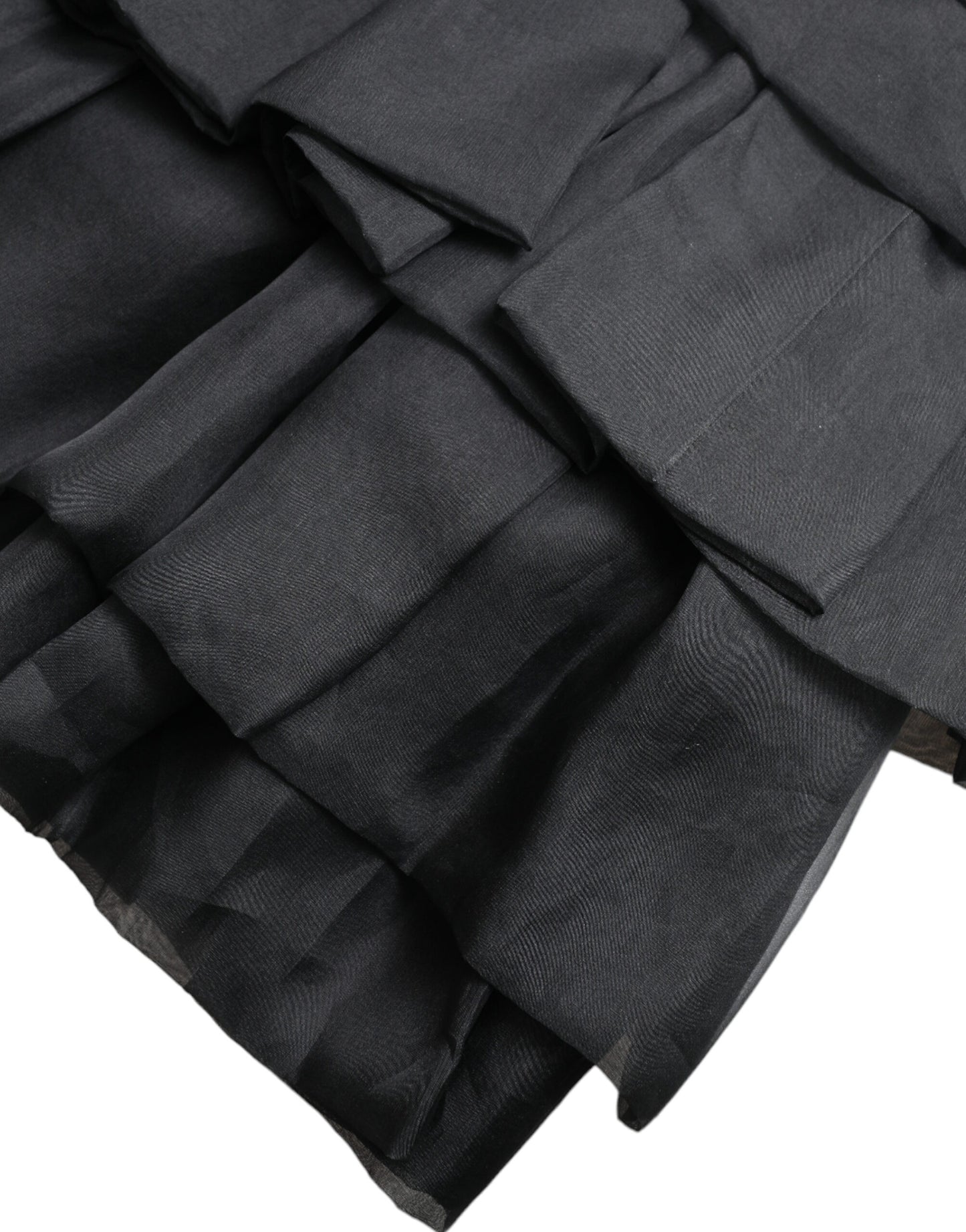 Dolce & Gabbana – Schwarzer, gestufter Aline-Minirock aus Seide mit hoher Taille