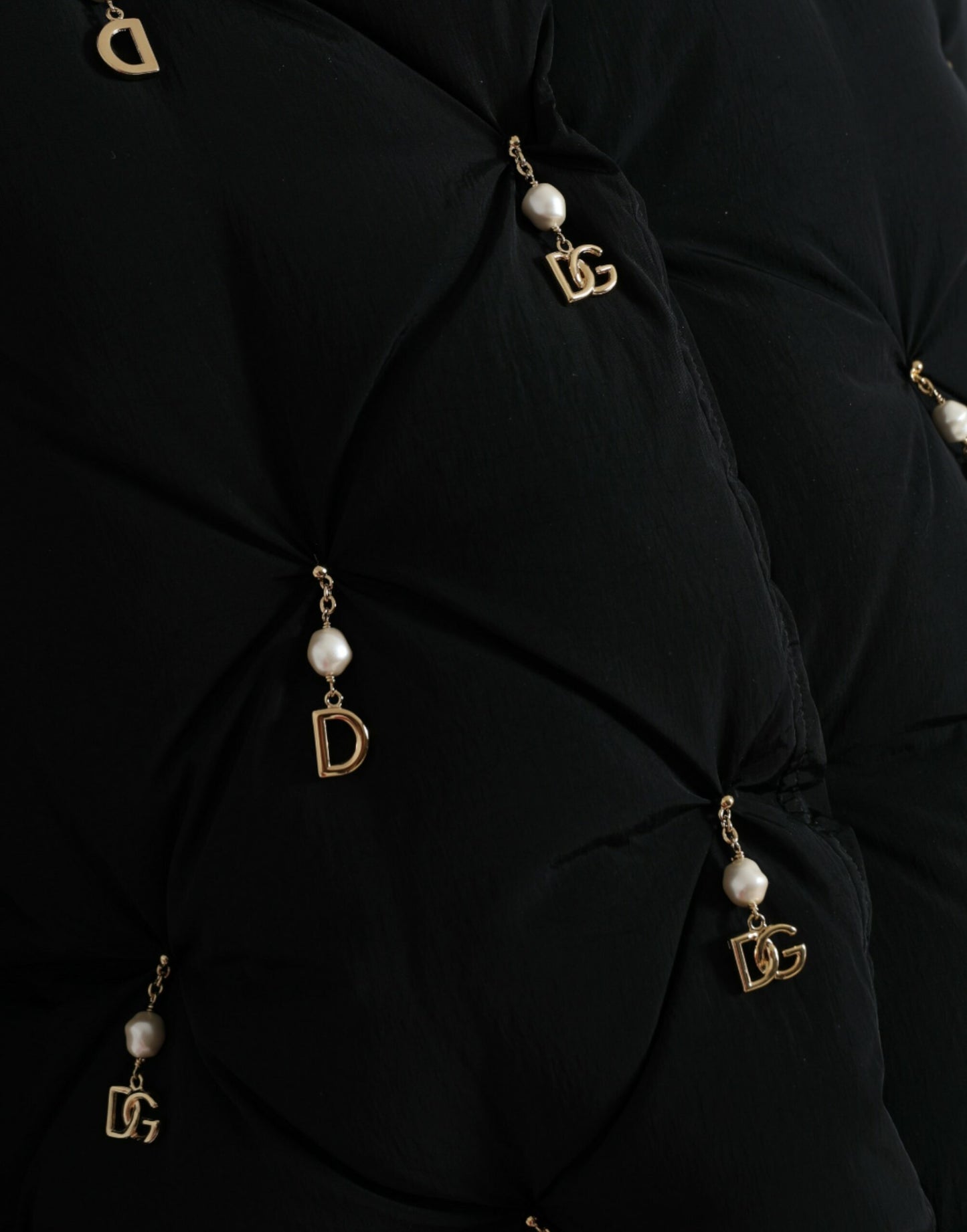 Dolce & Gabbana – Schwarze, verzierte, gesteppte Shell-Bomberjacke
