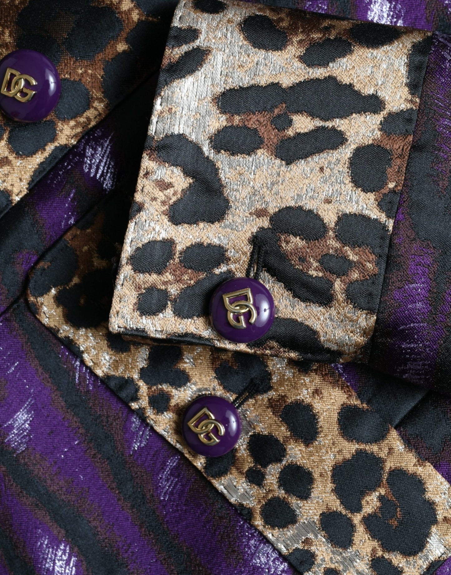 Dolce & Gabbana Lila Lamé-Jacquard-Manteljacke mit Tigermuster