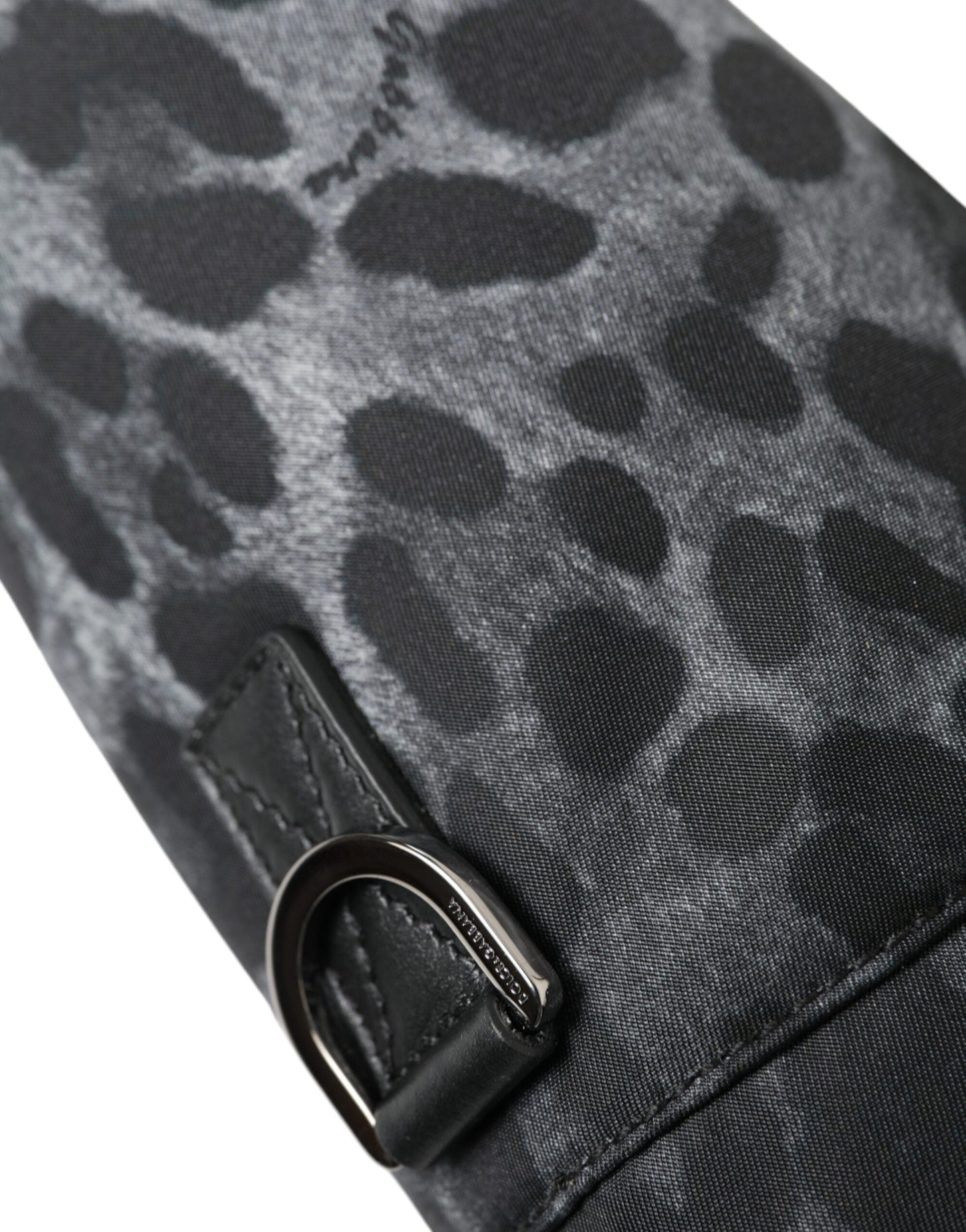 Dolce & Gabbana – Runde, schmale Tragetasche mit Flaschenhalter und schwarzem Leopardenmuster