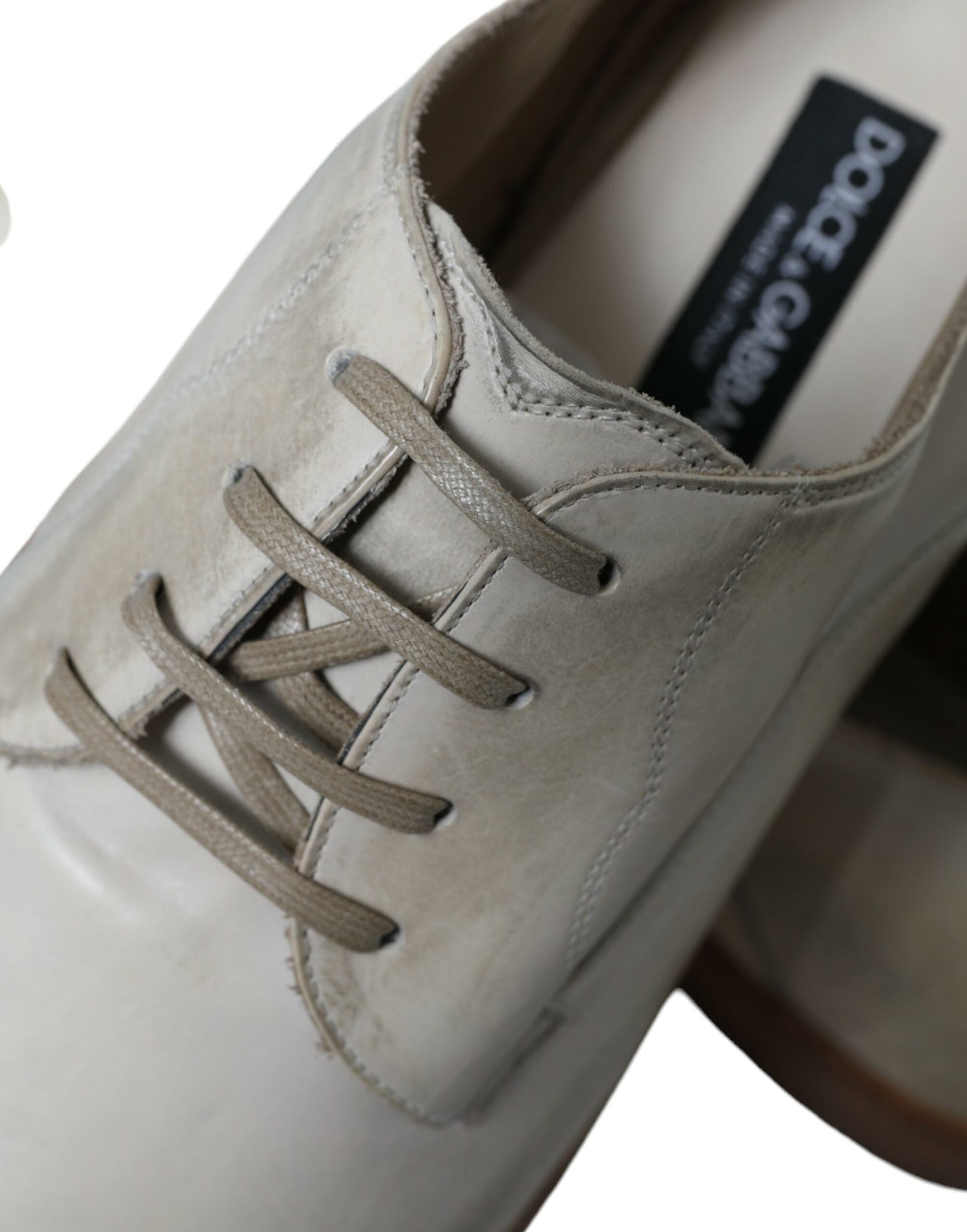 Dolce & Gabbana – Weiße Derby-Schuhe aus Distressed-Leder