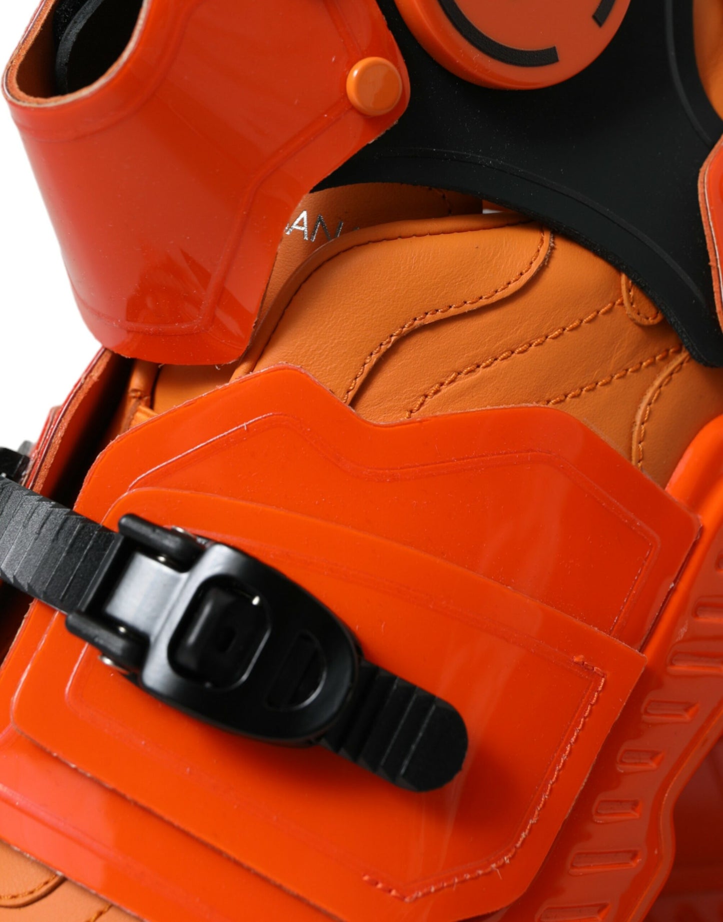 Dolce & Gabbana – Orangefarbene, klobige High-Top-Sneakers mit mehreren Einsätzen