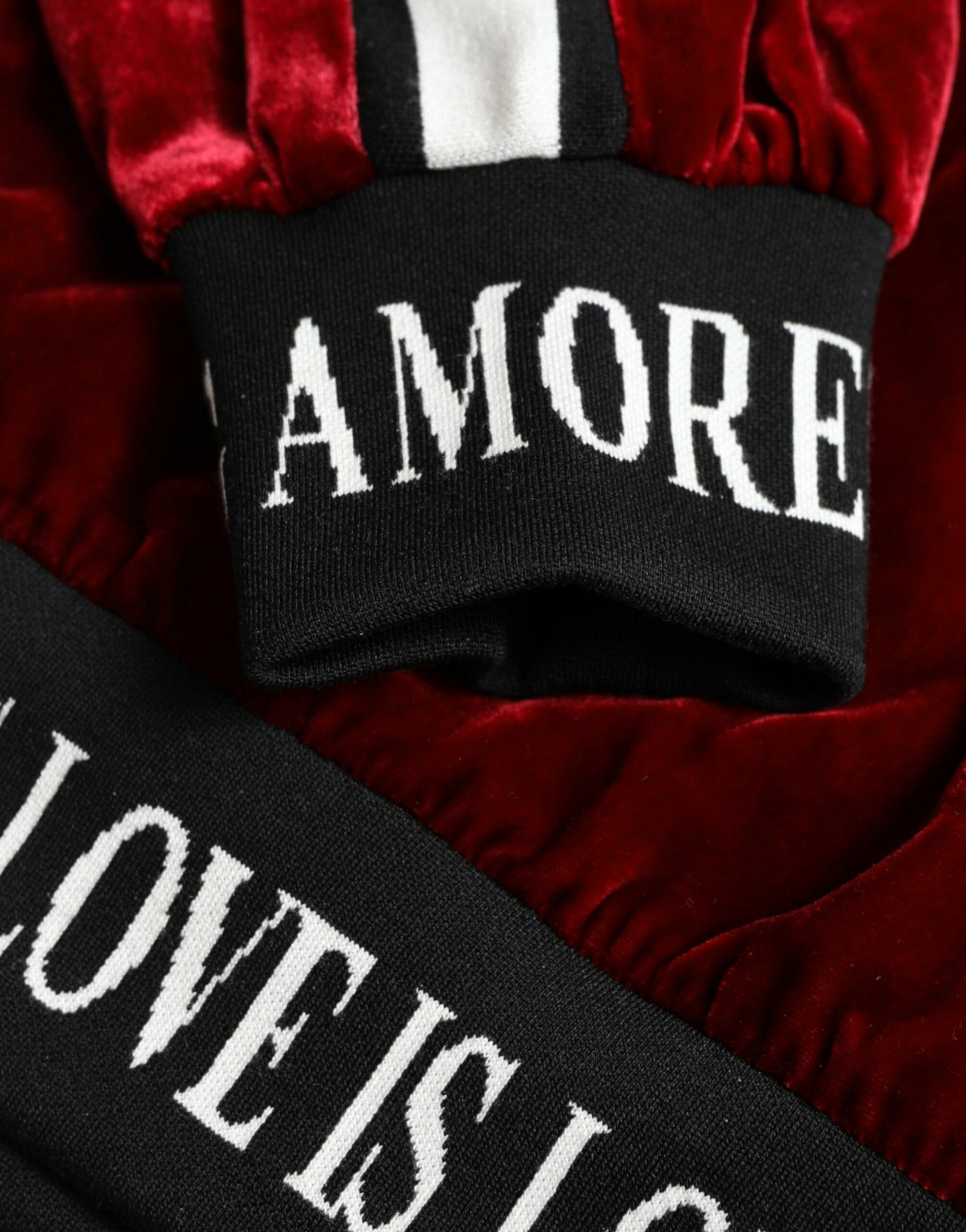 Dolce & Gabbana Bordeaux Samt Pullover mit Rundhalsausschnitt