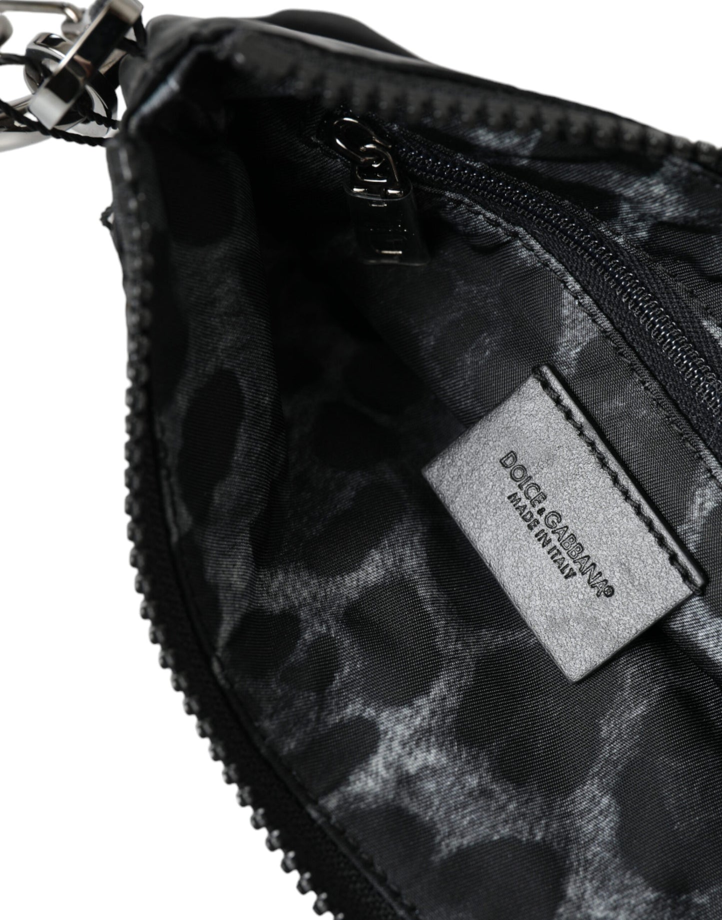 Dolce & Gabbana – Schwarze Clutch aus Nylon mit Schlüsselanhänger und Logo-Plakette