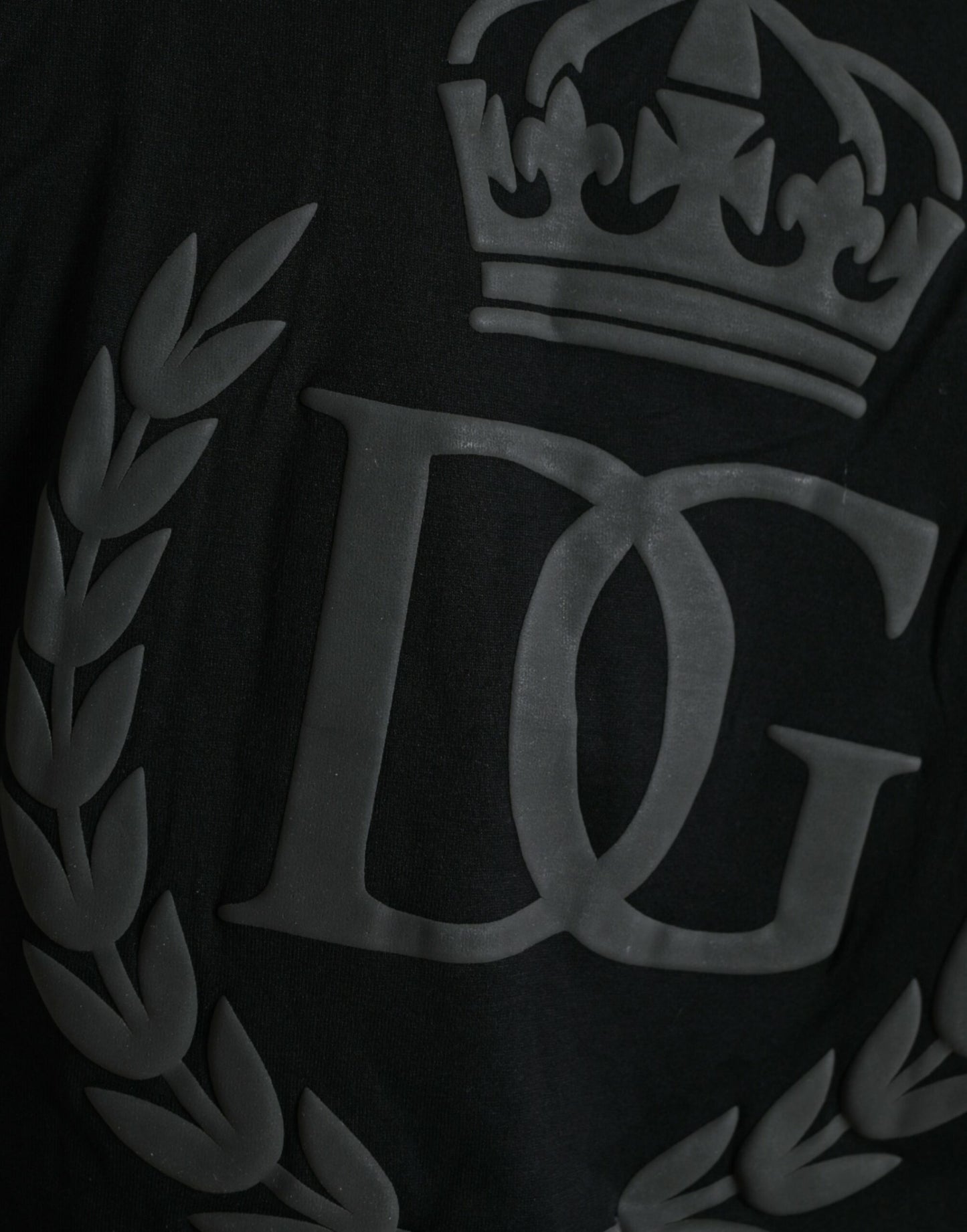 Dolce & Gabbana – Schwarzes T-Shirt mit Rundhalsausschnitt und kurzen Ärmeln und geprägtem Logo