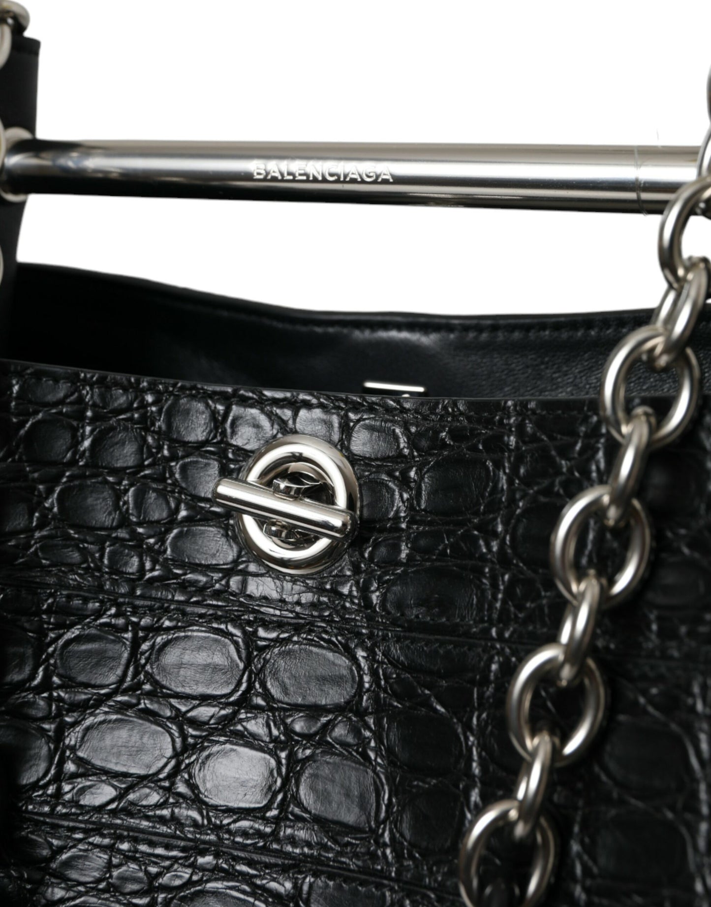 Balenciaga – Maxi-Eimertasche aus exotischem Leder in Schwarz