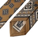 Dolce & Gabbana – Gelbe, verstellbare Herrenkrawatte aus 100 % Seide mit Raddruck