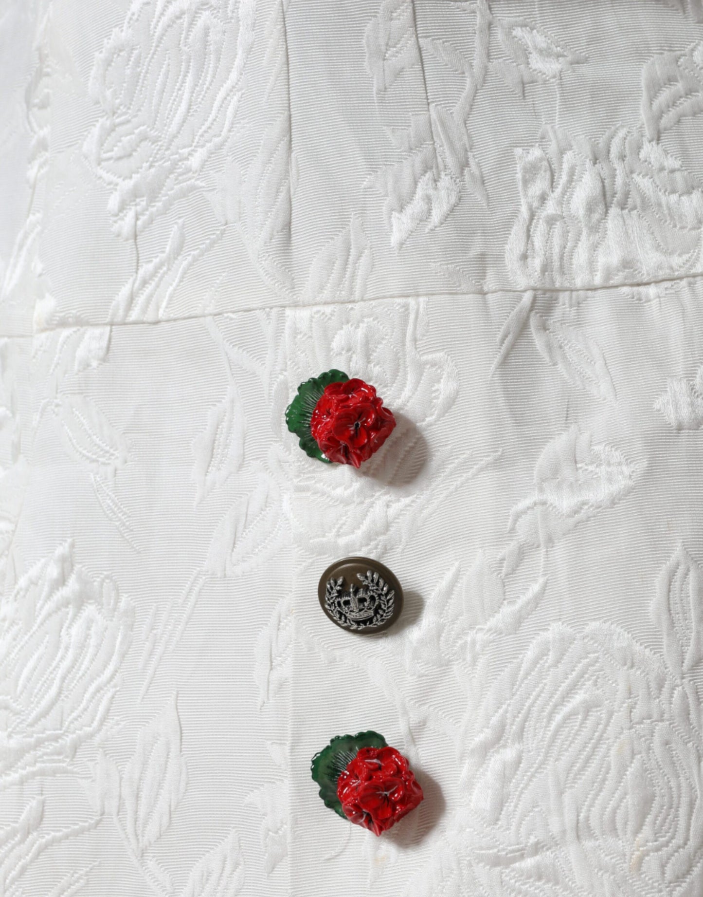 Dolce & Gabbana – Minirock aus weißem Brokat mit Blumenverzierung