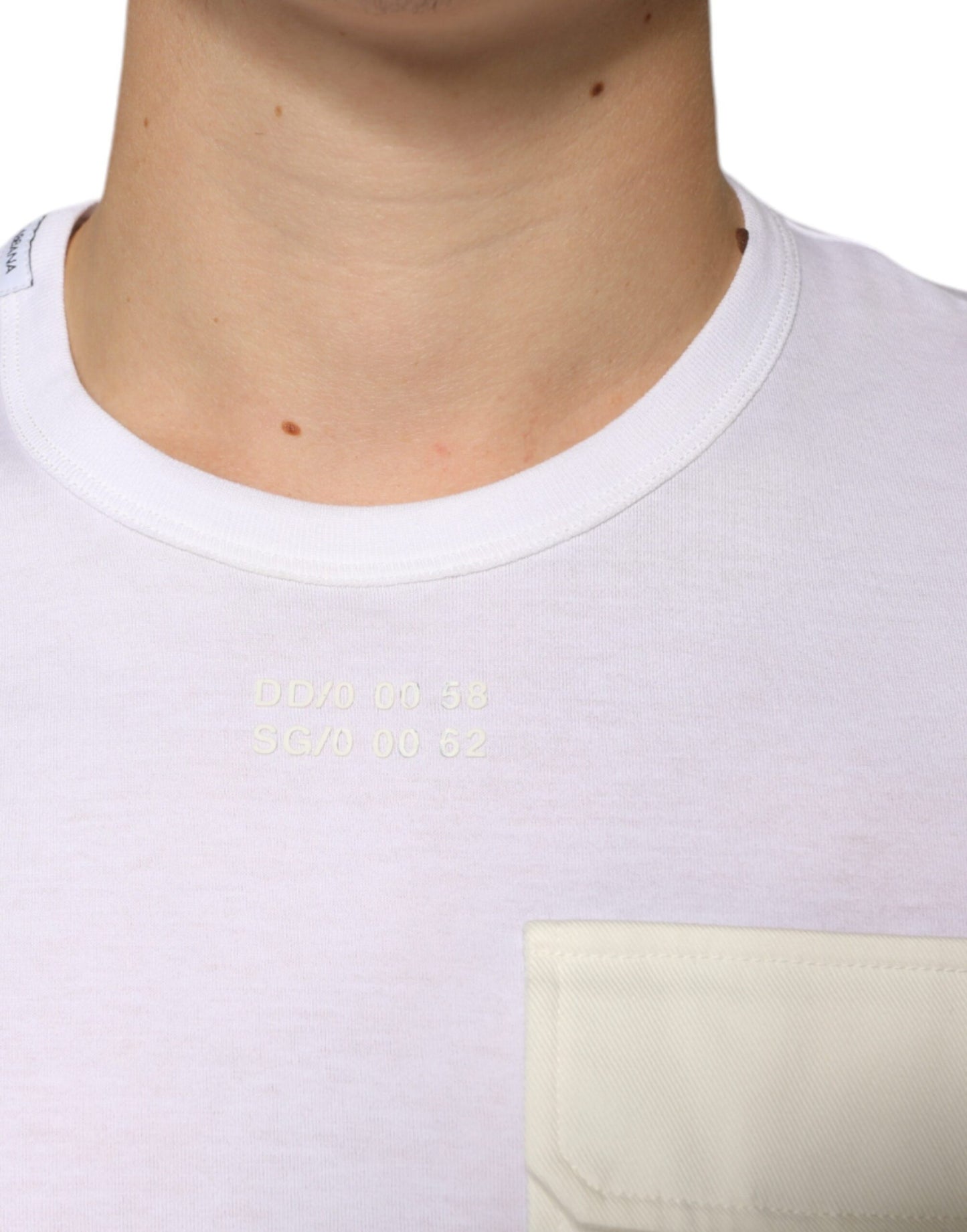 Dolce & Gabbana – Weißes T-Shirt mit kurzen Ärmeln aus Baumwolle mit Tasche