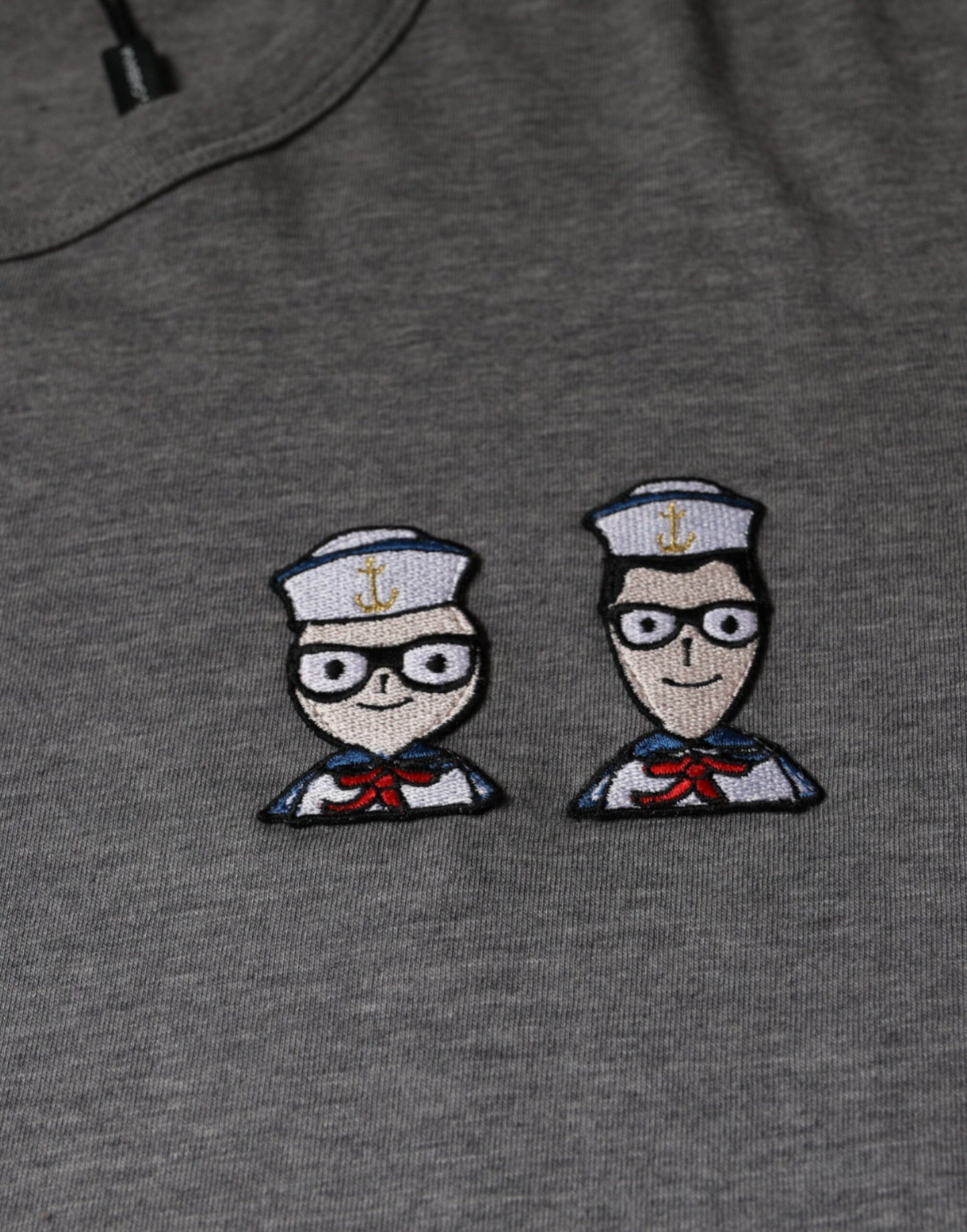 Dolce & Gabbana – Graues Baumwoll-T-Shirt #DGFamily mit kurzen Ärmeln