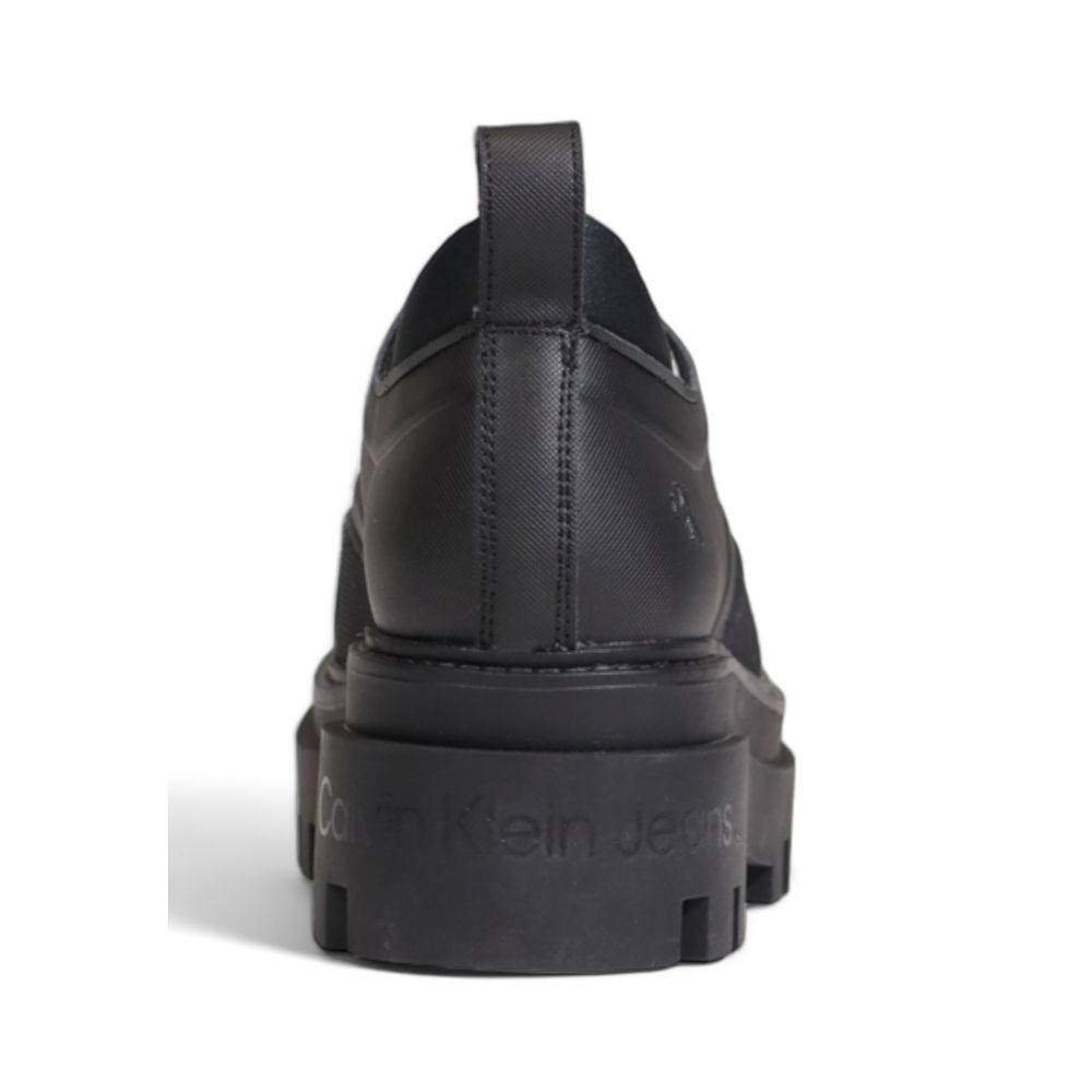 Calvin Klein Jeans – Schwarze Plateausohle aus Polyethylen
