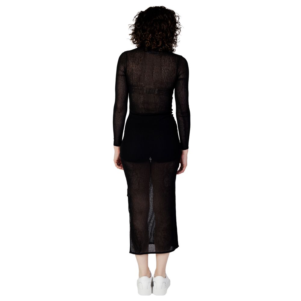 Calvin Klein Jeans – Schwarze Marabou-Lang