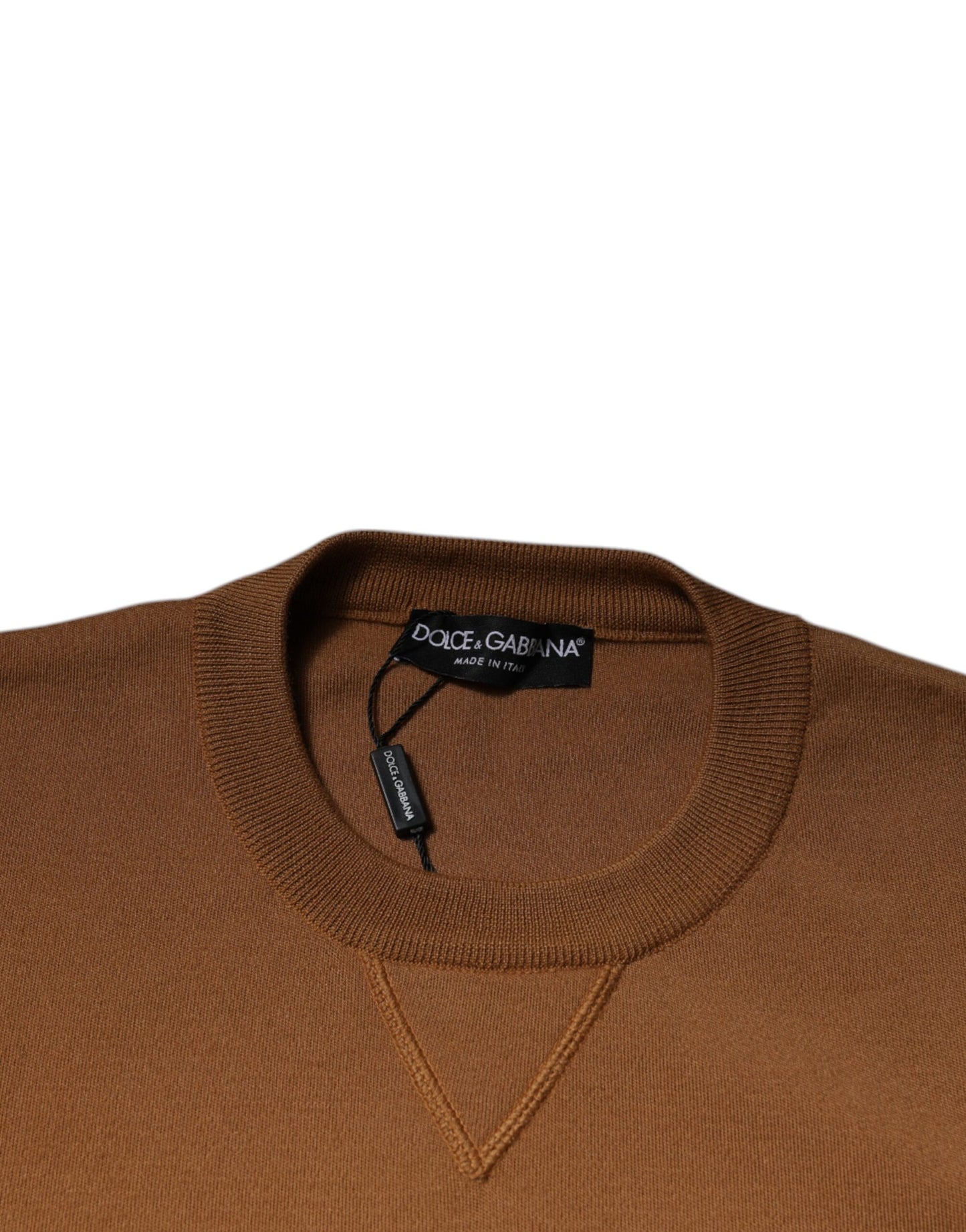 Dolce & Gabbana – Brauner Pullover mit Rundhalsausschnitt und Logo-Plakette