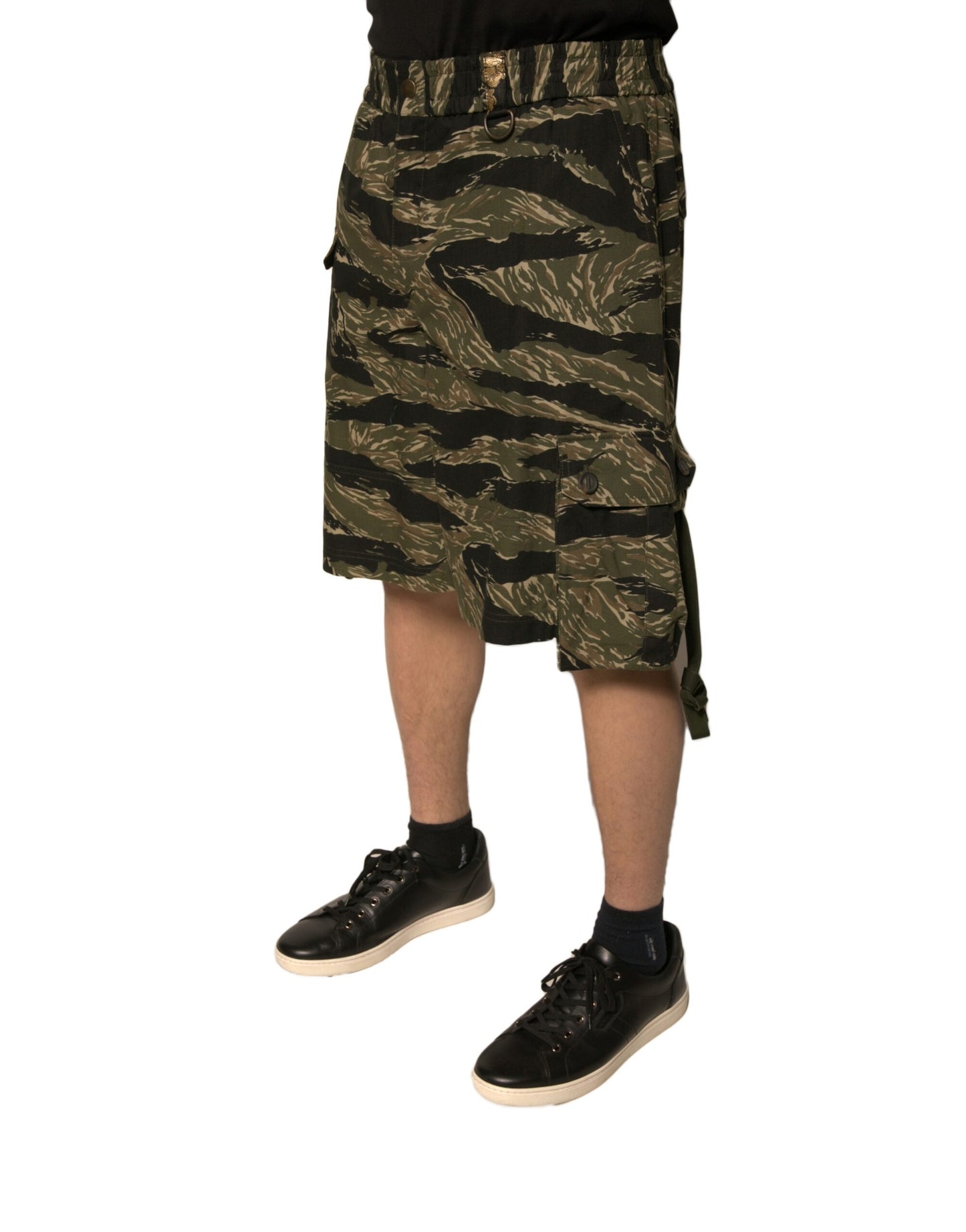 Dolce & Gabbana – Bermudashorts aus Baumwolle mit Schwarz-Gold-Muster