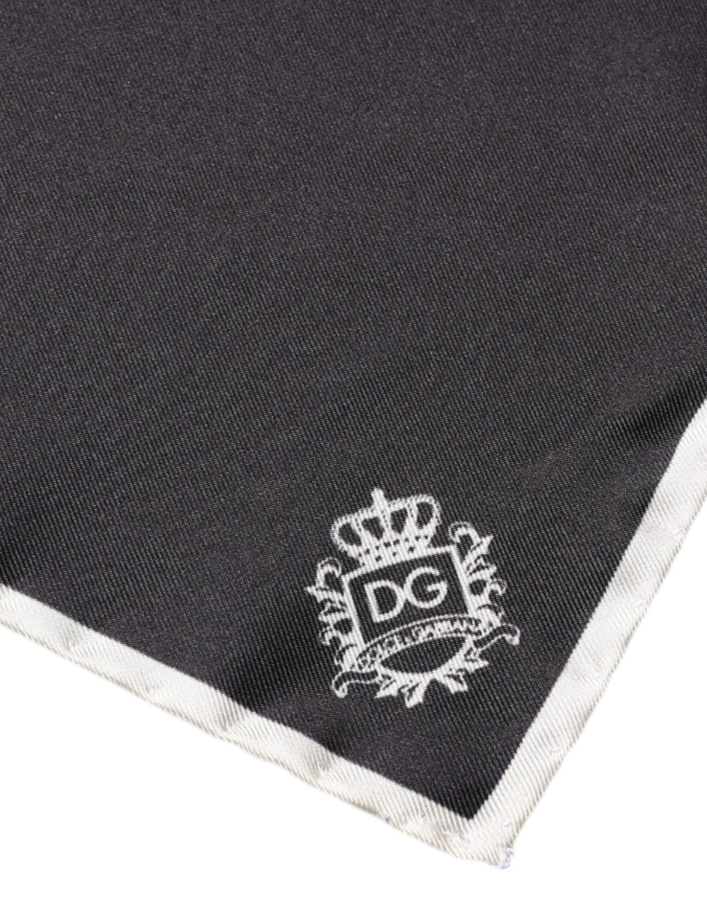 Dolce & Gabbana – Quadratischer Taschentuchschal mit schwarzem Kronenlogo