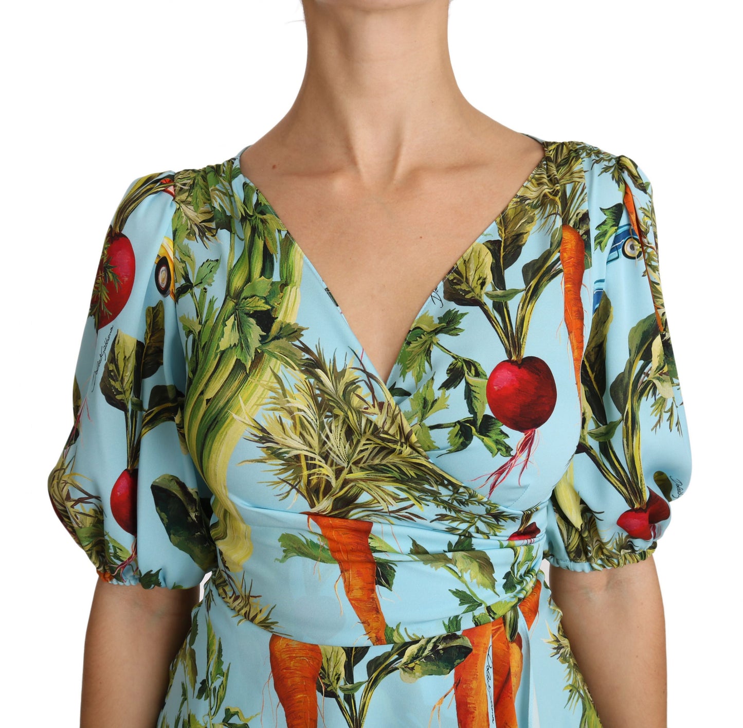 Dolce & Gabbana – Seidenoberteil mit mehrfarbigem Gemüsedruck und Wickelbluse mit Schößchen