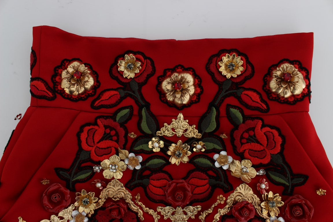 Dolce & Gabbana Rote Seidenshorts mit Kristallrosen