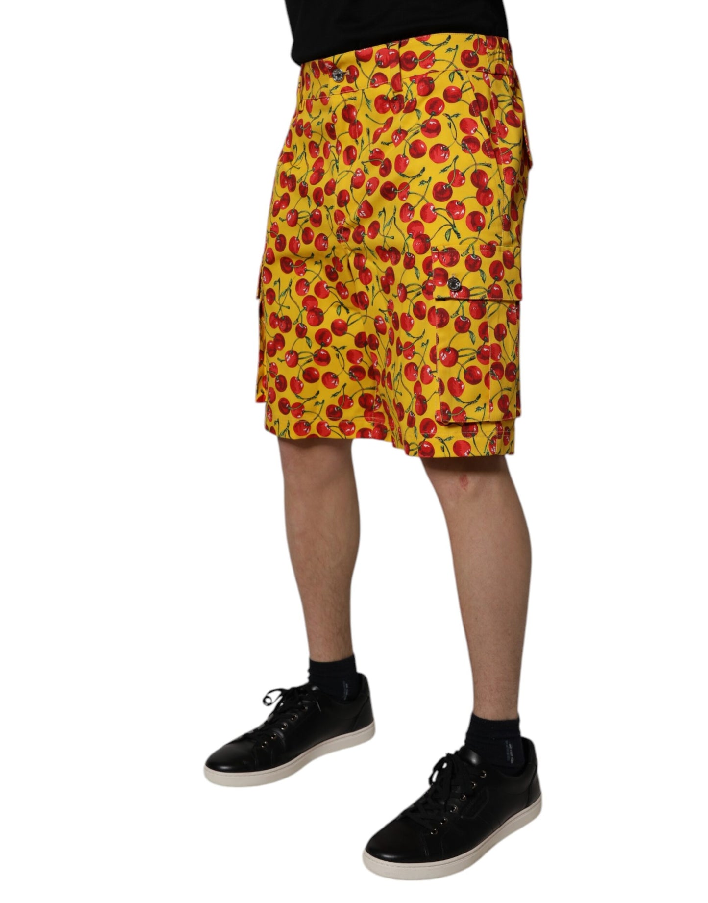 Dolce & Gabbana – Bermudashorts aus Baumwolle mit gelbem Kirschdruck