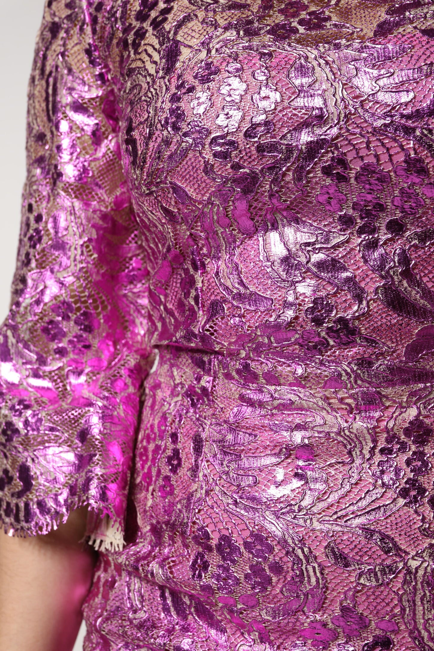 Dolce & Gabbana – Mini-Etuikleid mit Blumenmuster in Metallic-Fuchsia