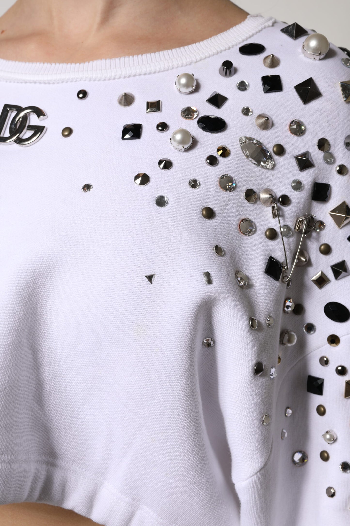 Dolce & Gabbana – Weißer, verzierter, kurzärmliger Pullover