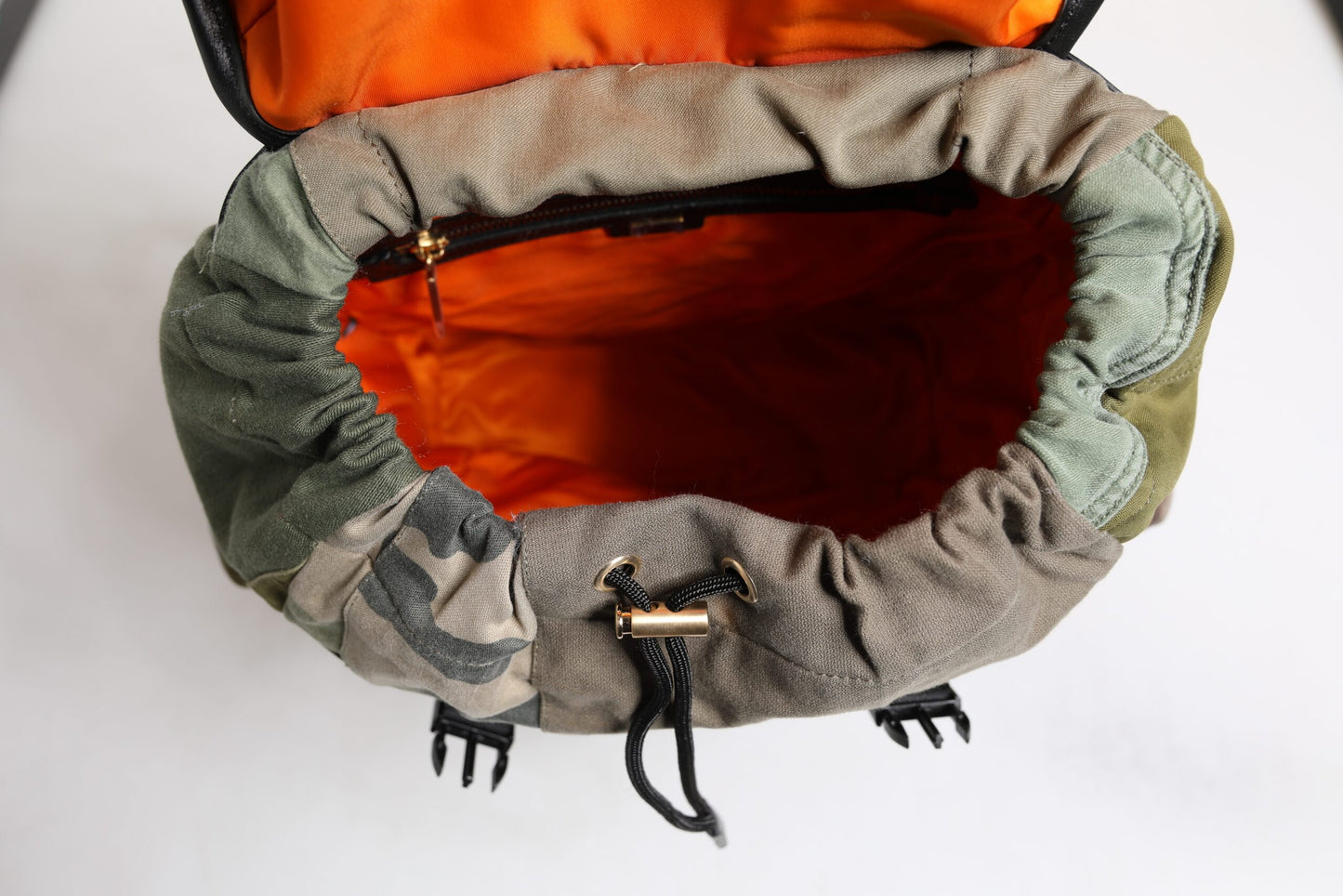 Dolce & Gabbana Militärgrüner Patchwork-Schulrucksack