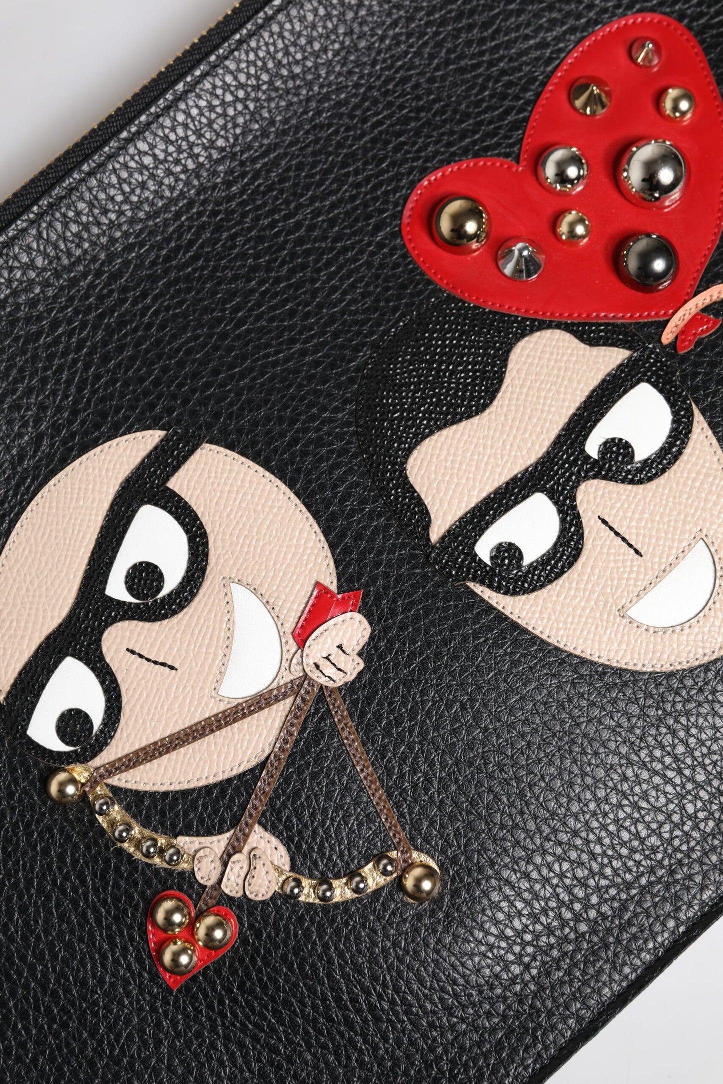 Dolce & Gabbana – Schwarze Clutch aus verziertem Leder #DGFamily