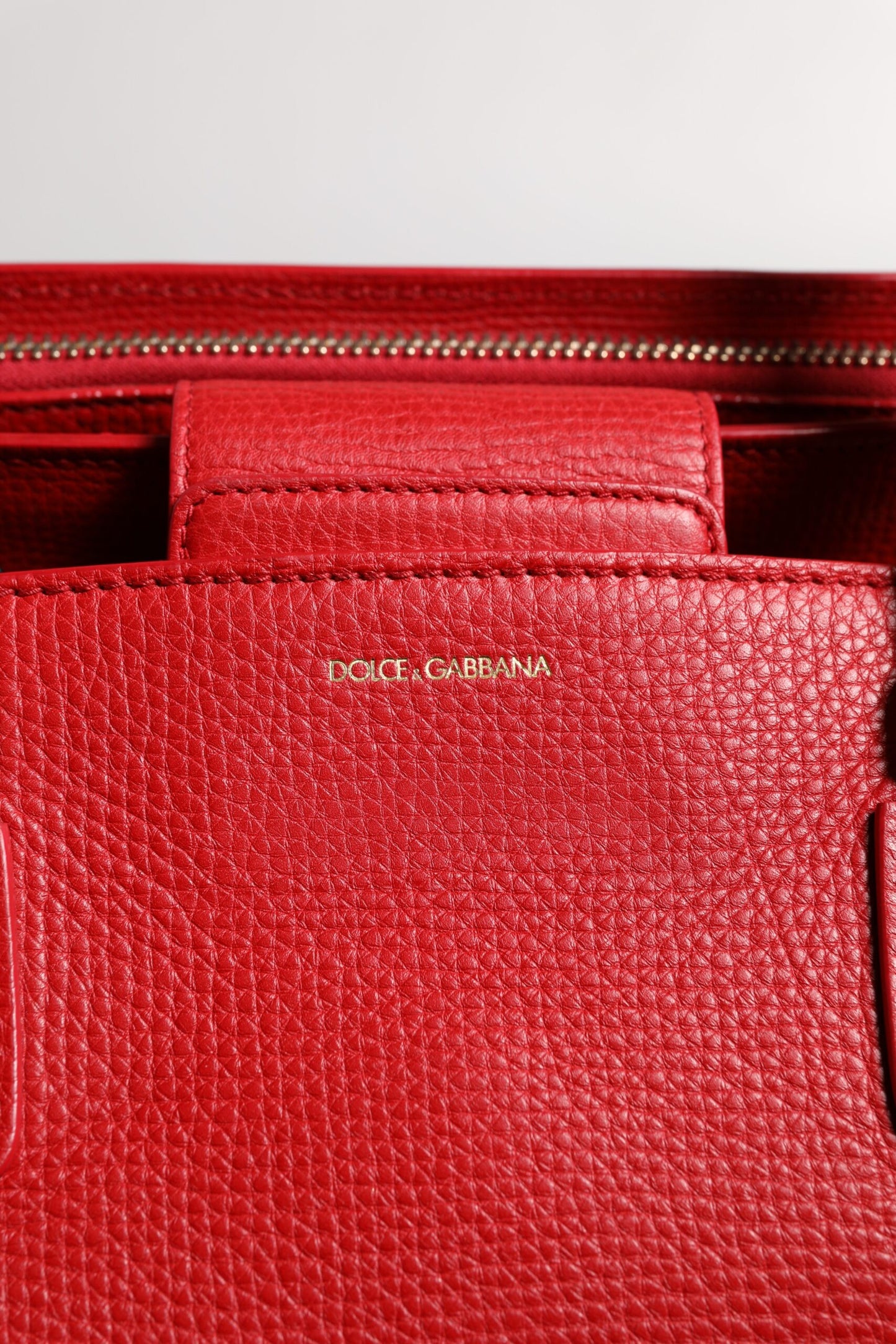 Dolce & Gabbana – Rote Kalbsledertasche mit Logo-Schild und Henkel