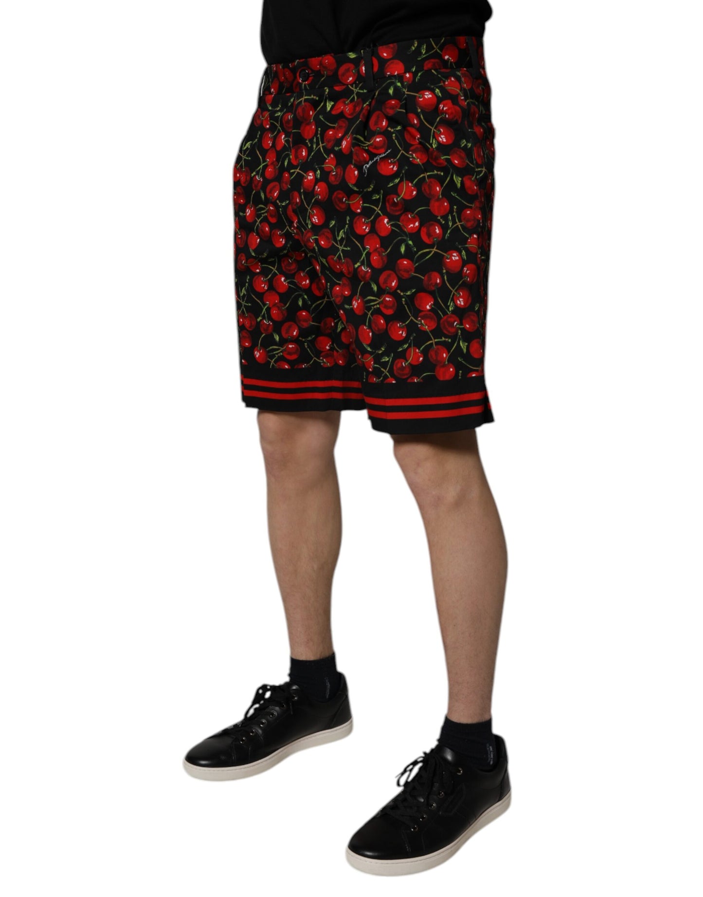 Dolce & Gabbana – Bermudashorts aus Baumwolle mit schwarzem und rotem Kirschdruck
