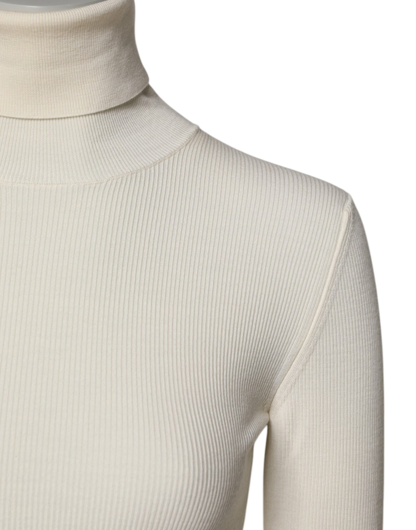 Dolce & Gabbana – Cremefarbener, schmaler Rollkragenpullover mit langen Ärmeln