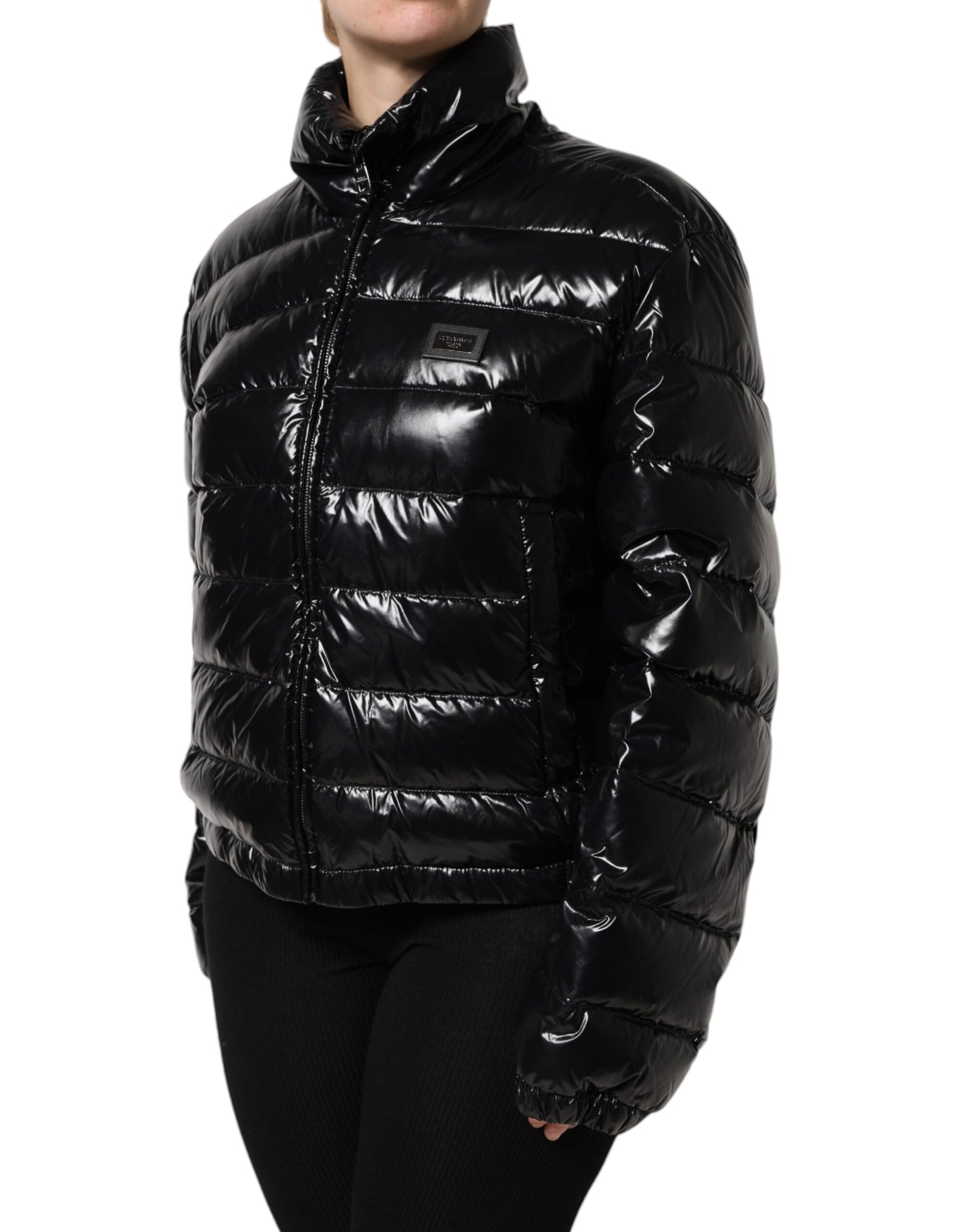 Dolce & Gabbana – Pufferjacke mit durchgehendem Reißverschluss und schwarzem Logo-Schild
