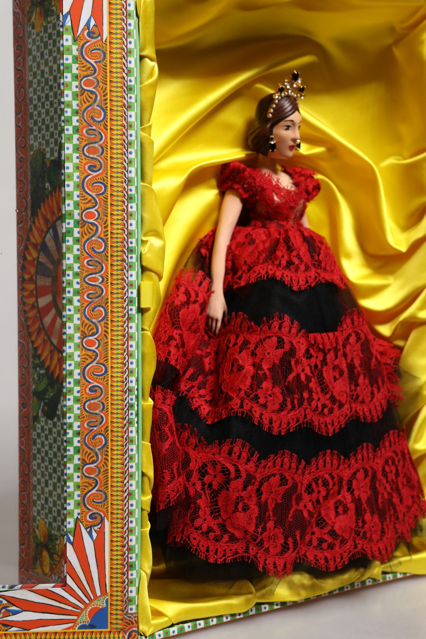 Dolce & Gabbana Rotes Kleid Keramik Porzellan Modebox Leder Sicily Dolls